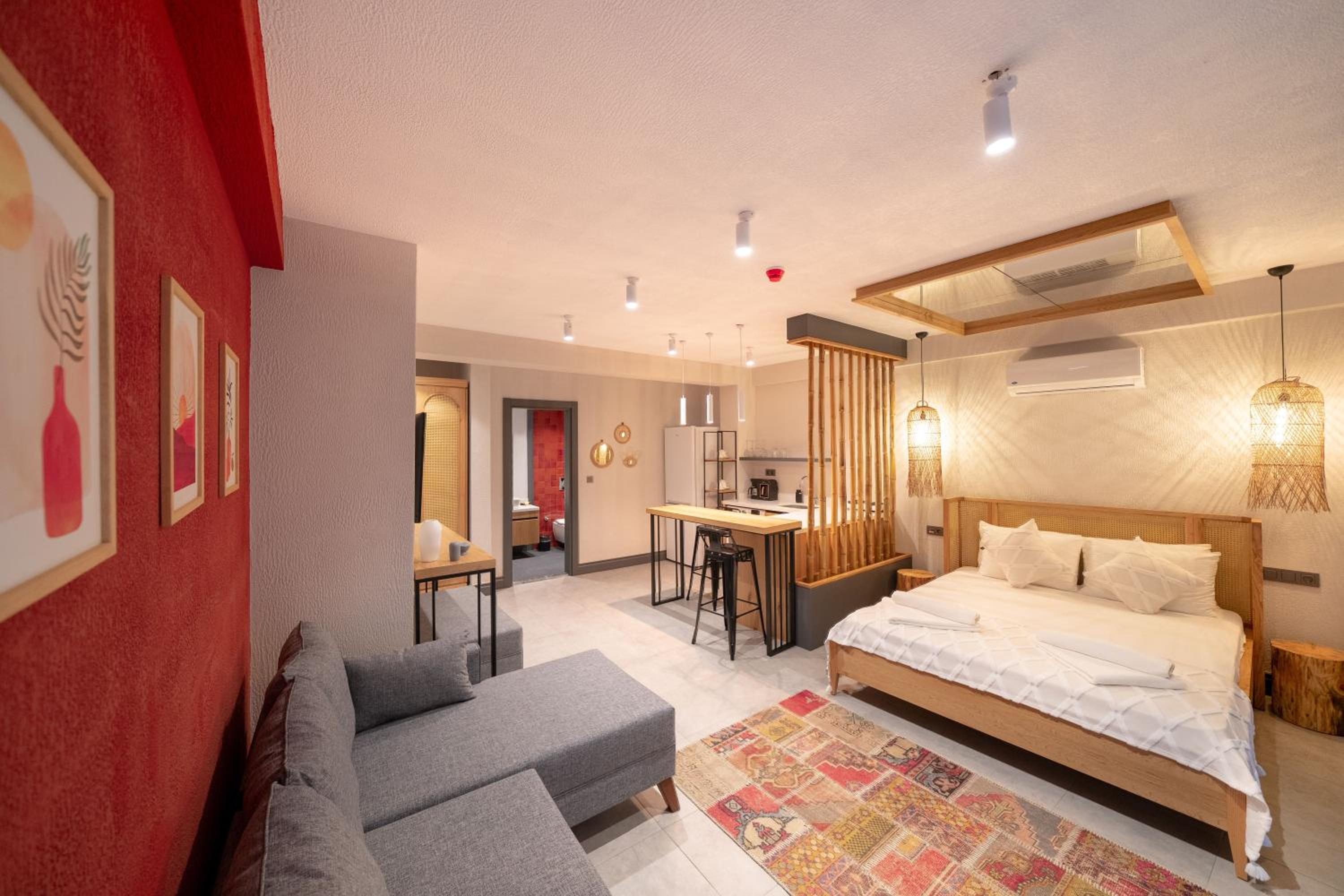 Reddoors Suites Deniz Manzaralı - Image 40
