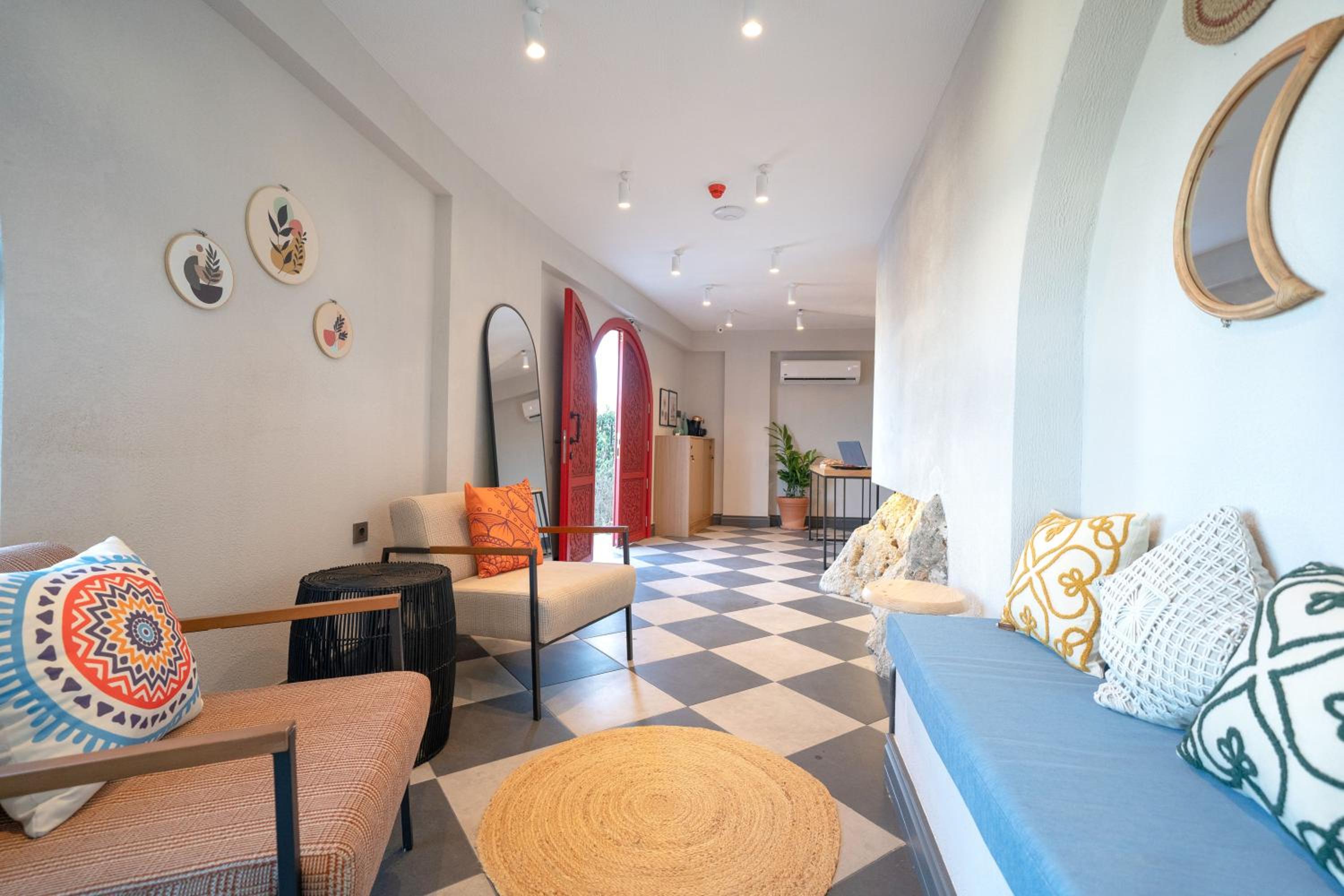 Reddoors Suites Deniz Manzaralı - Image 45