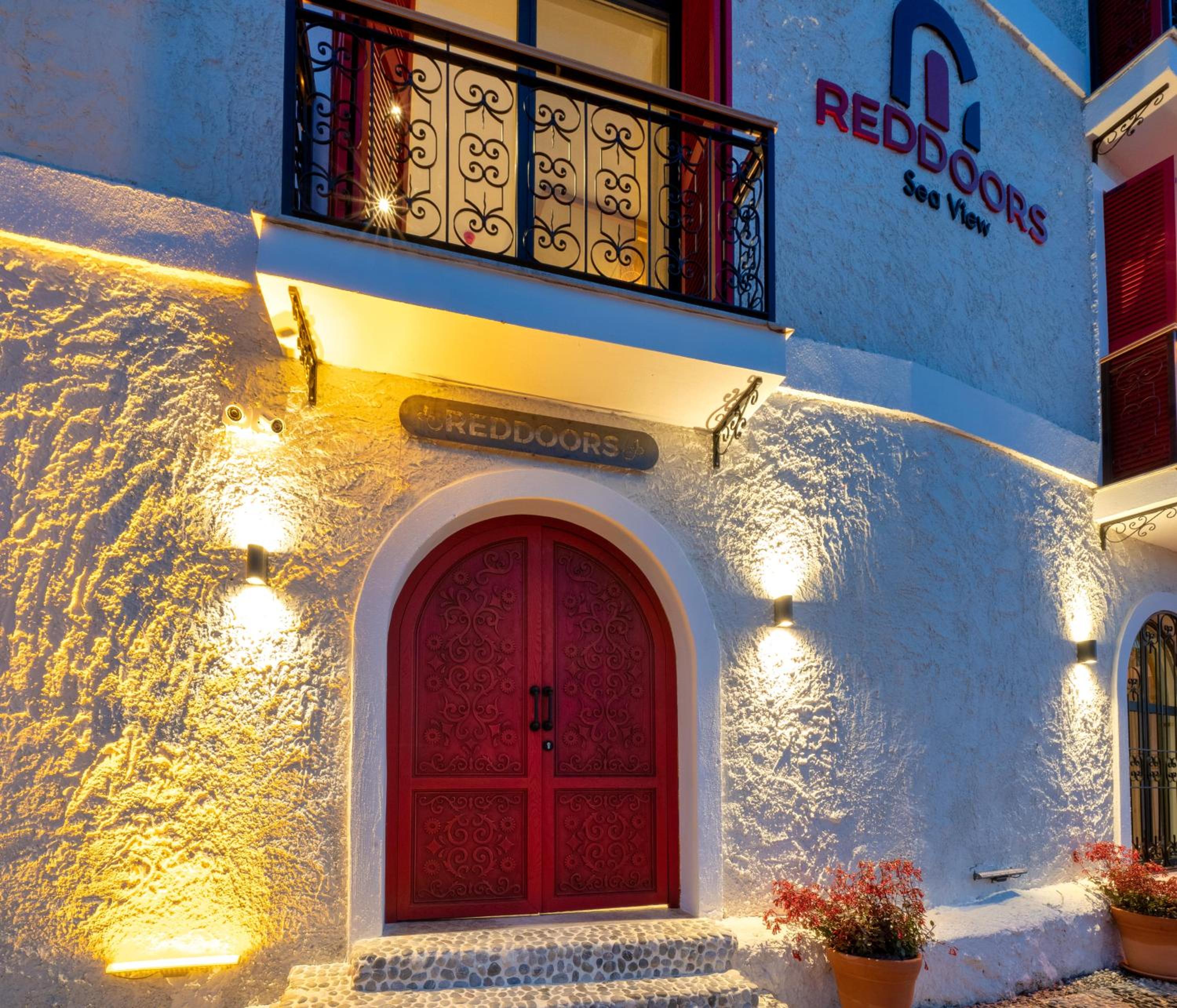 Reddoors Suites Deniz Manzaralı - Image 49