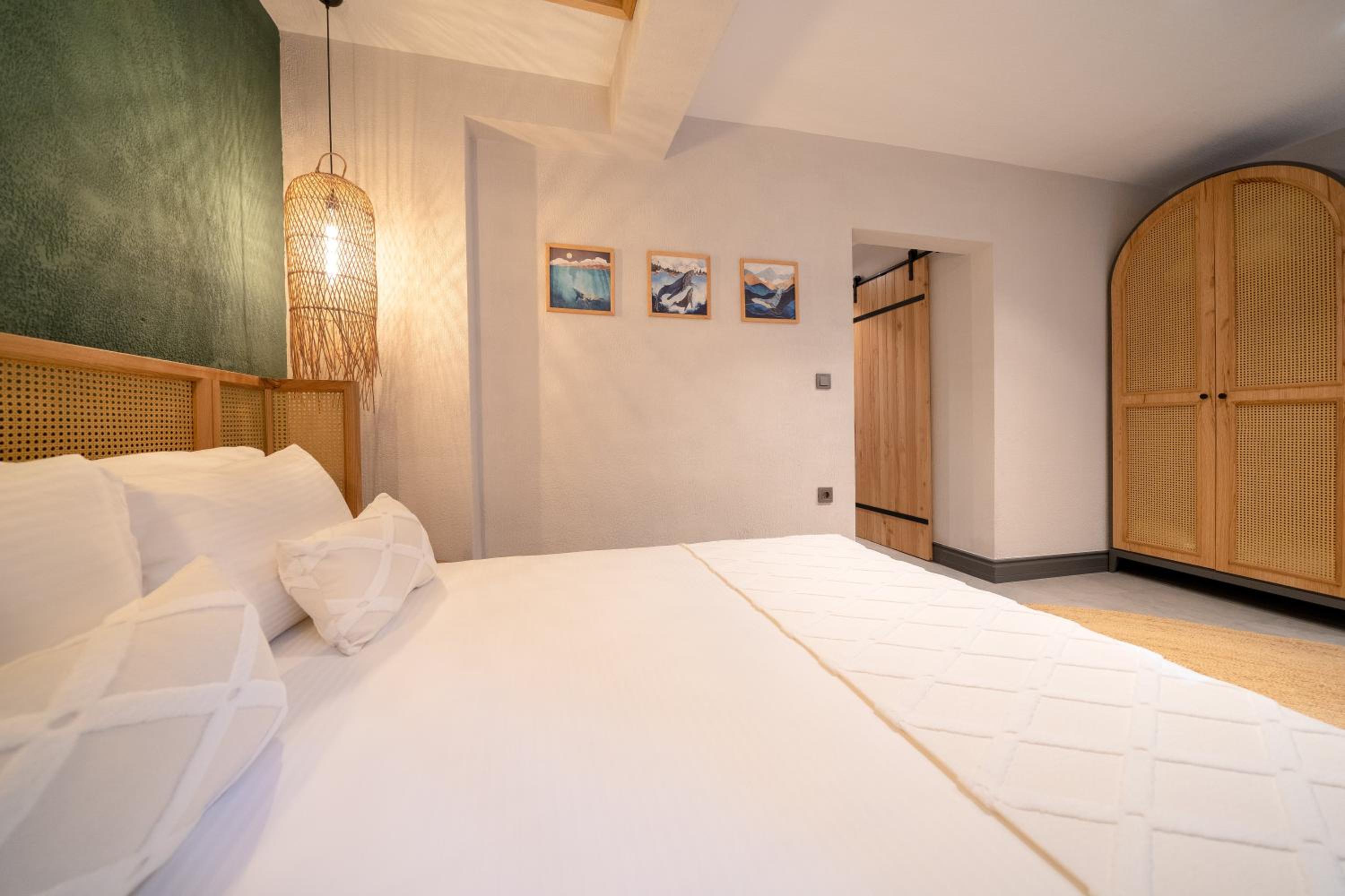 Reddoors Suites Deniz Manzaralı - Image 68