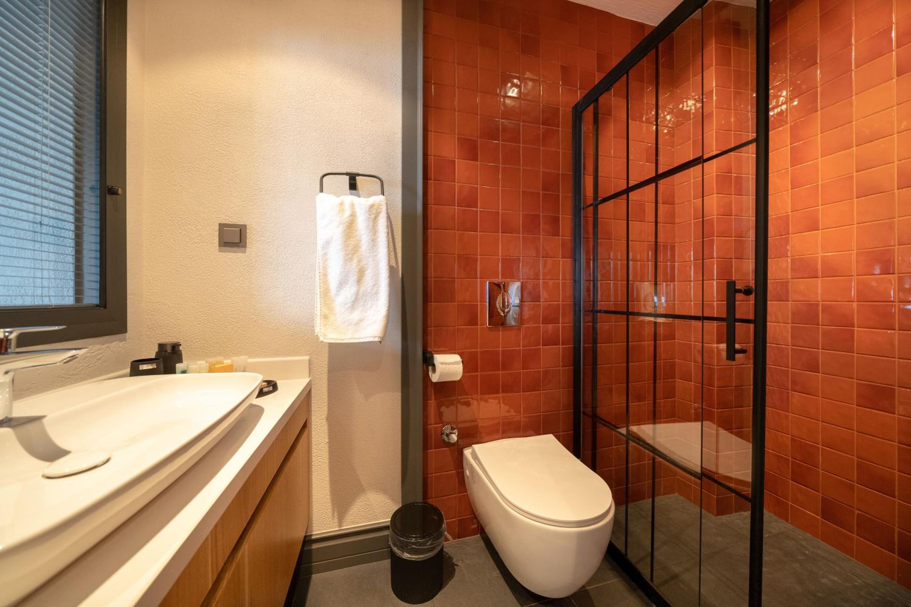 Reddoors Suites Deniz Manzaralı - Image 16