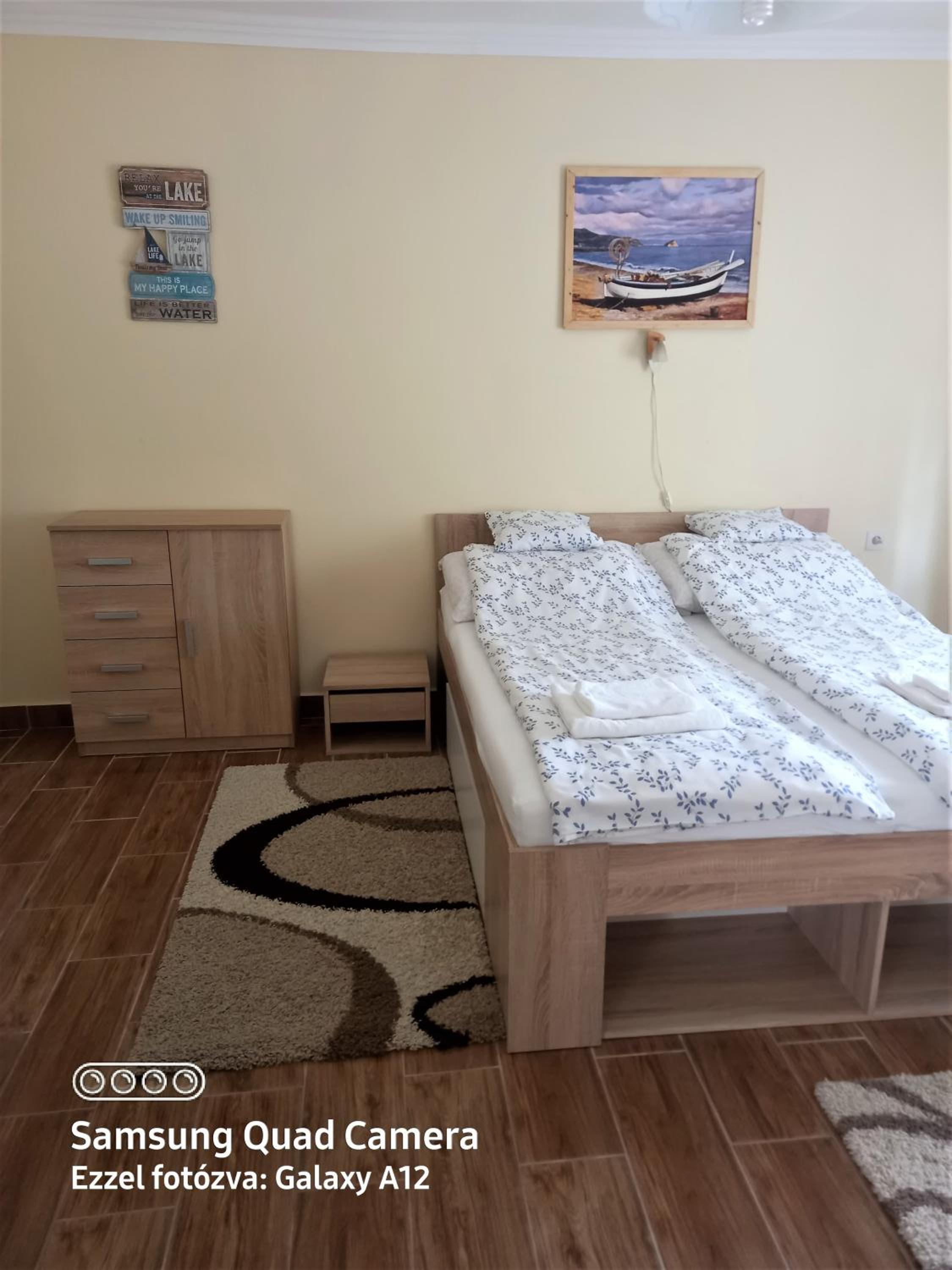 Írisz Apartman