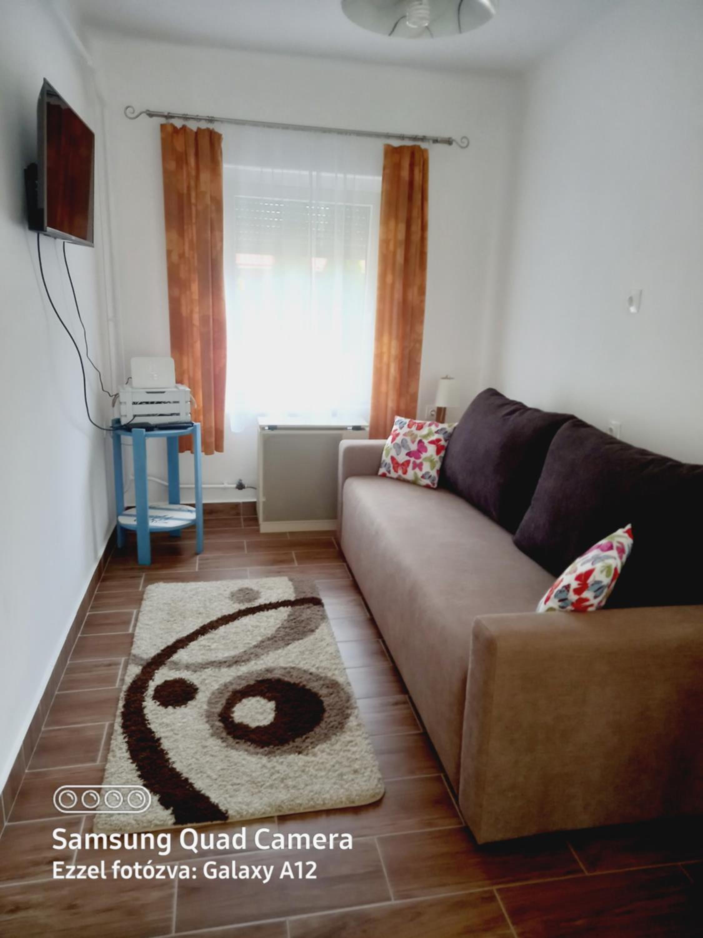 Írisz Apartman