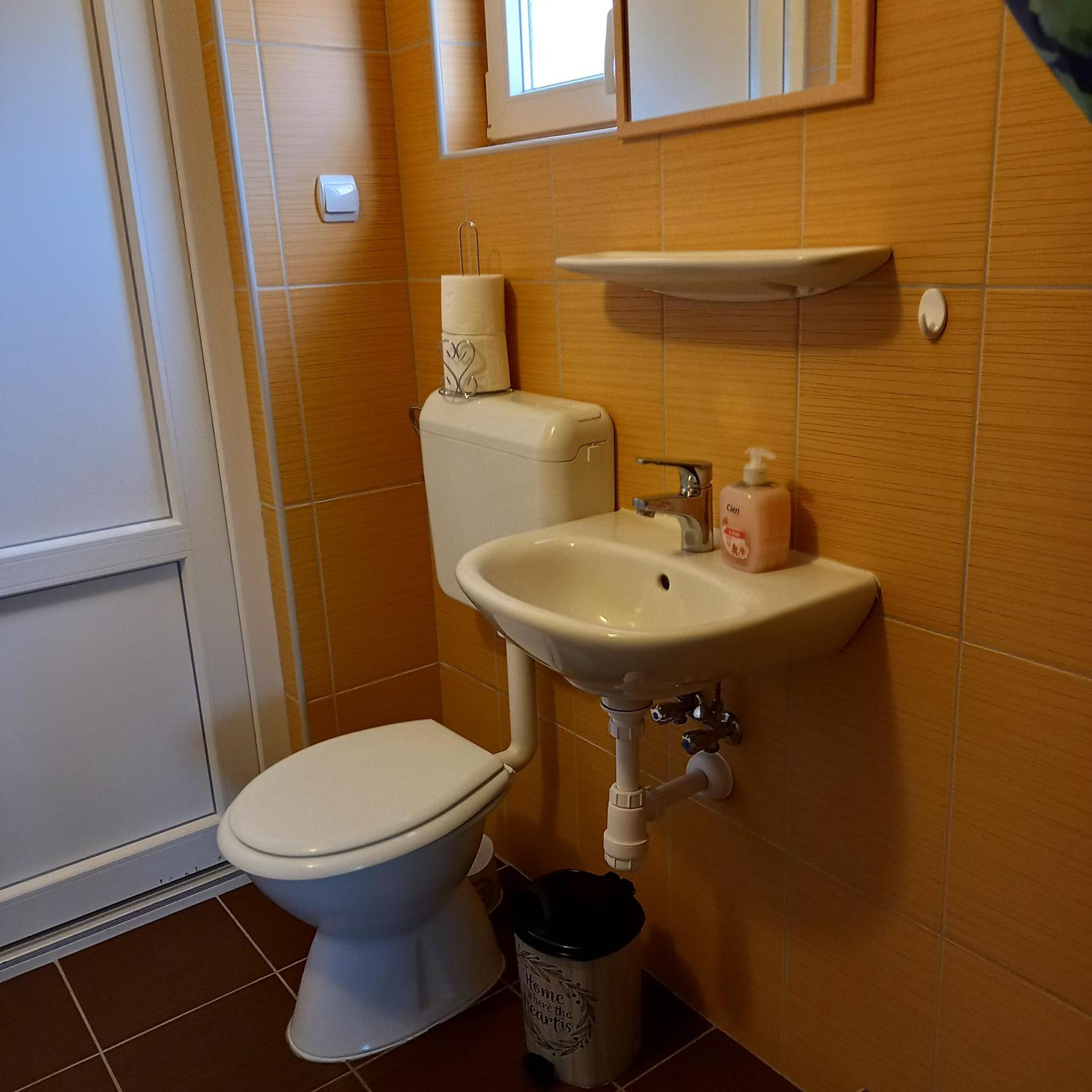 Írisz Apartman
