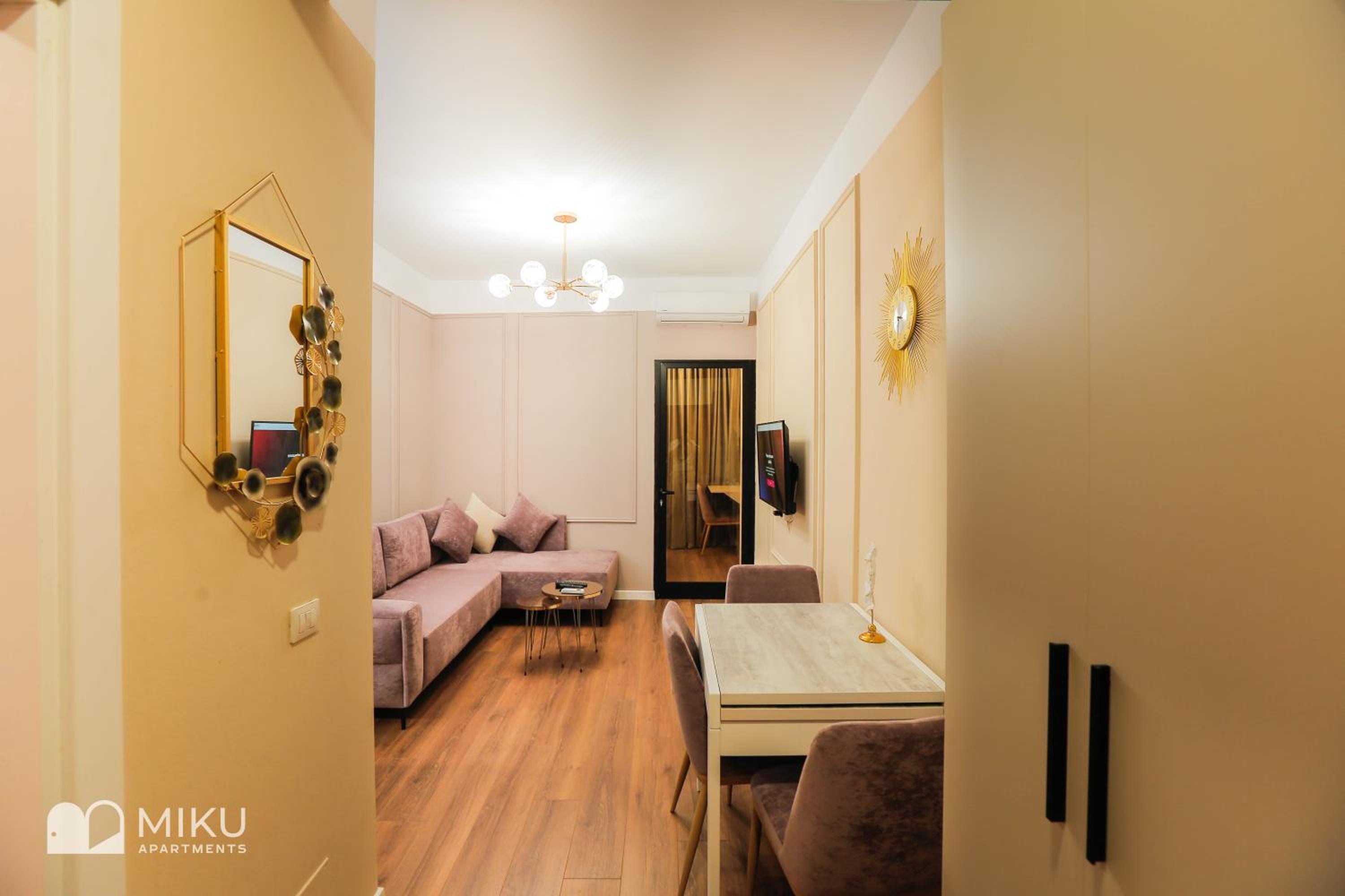Miku Apartment - Perfect 1Bedroom At Komuna e Parisit