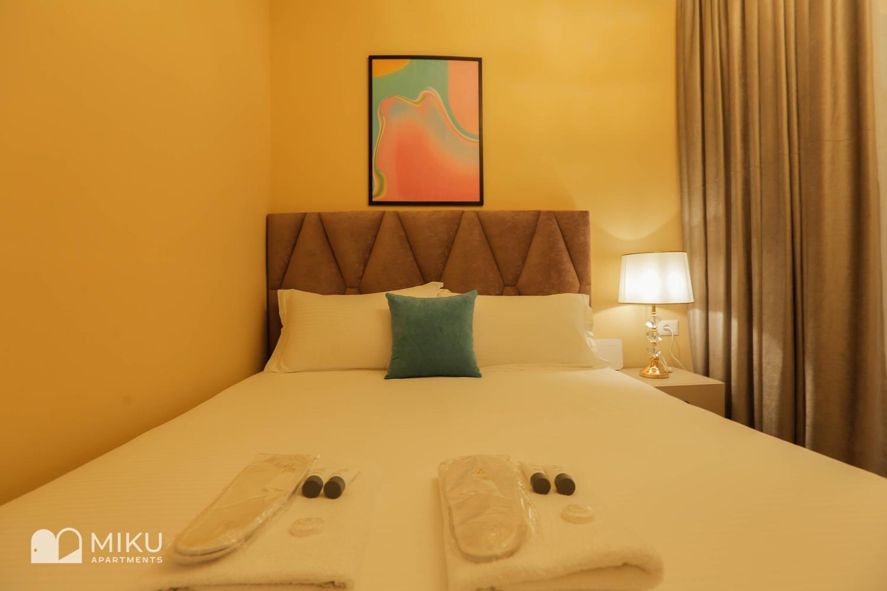 Miku Apartment - Perfect 1Bedroom At Komuna e Parisit