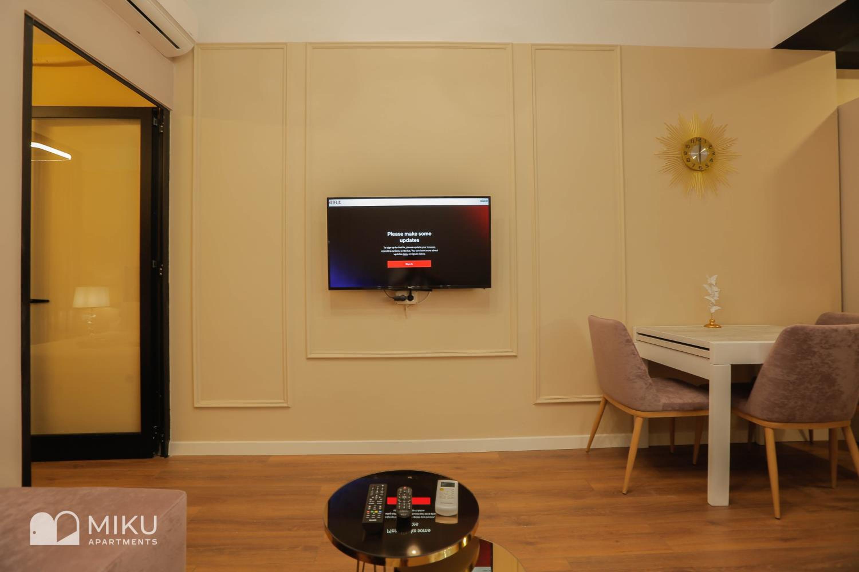 Miku Apartment - Perfect 1Bedroom At Komuna e Parisit