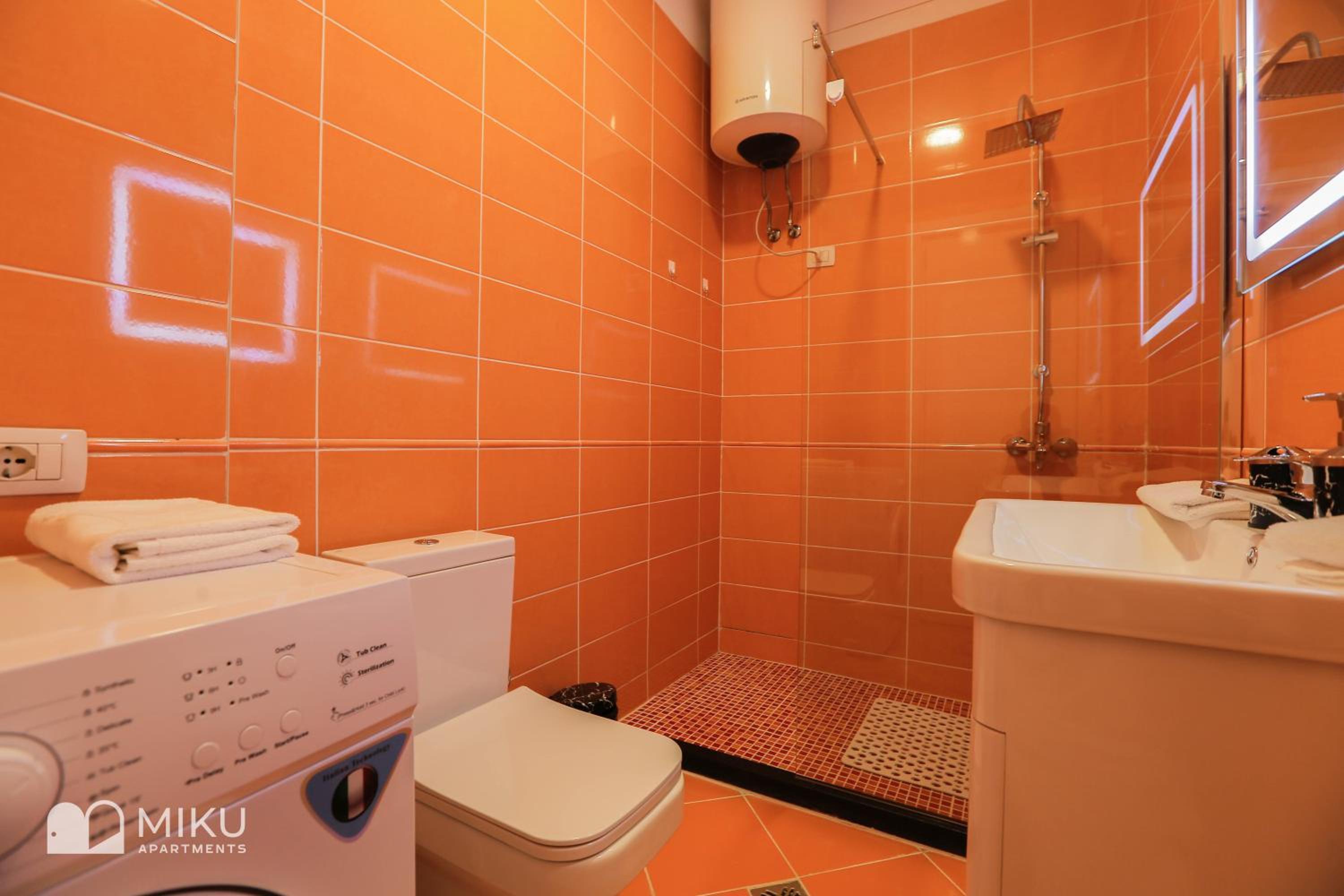 Miku Apartment - Perfect 1Bedroom At Komuna e Parisit