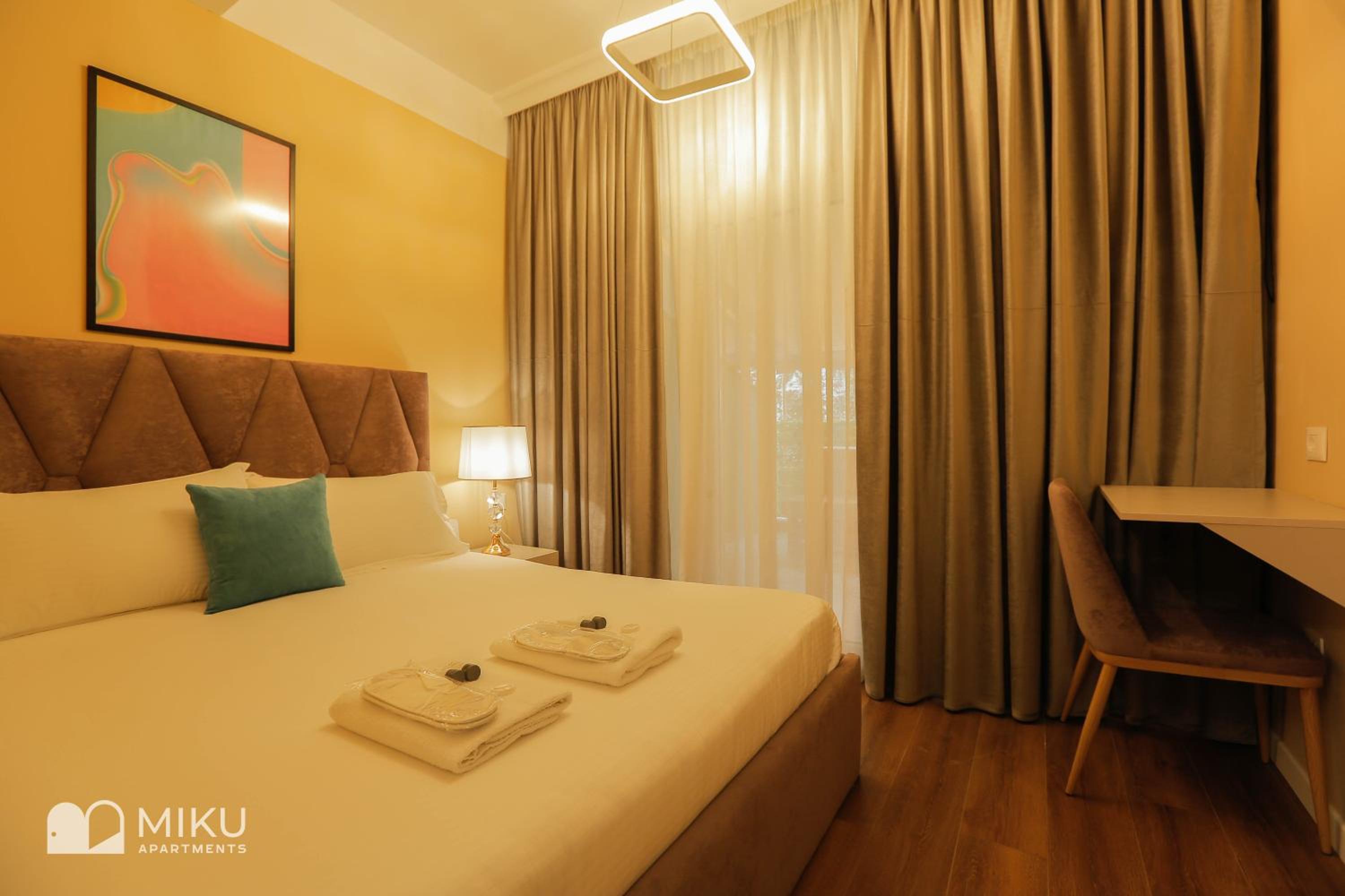Miku Apartment - Perfect 1Bedroom At Komuna e Parisit