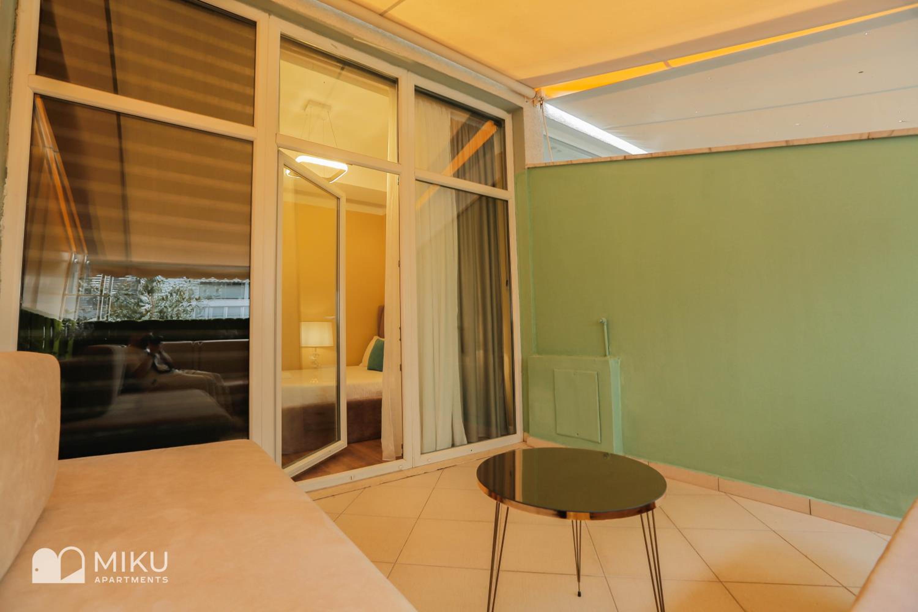 Miku Apartment - Perfect 1Bedroom At Komuna e Parisit