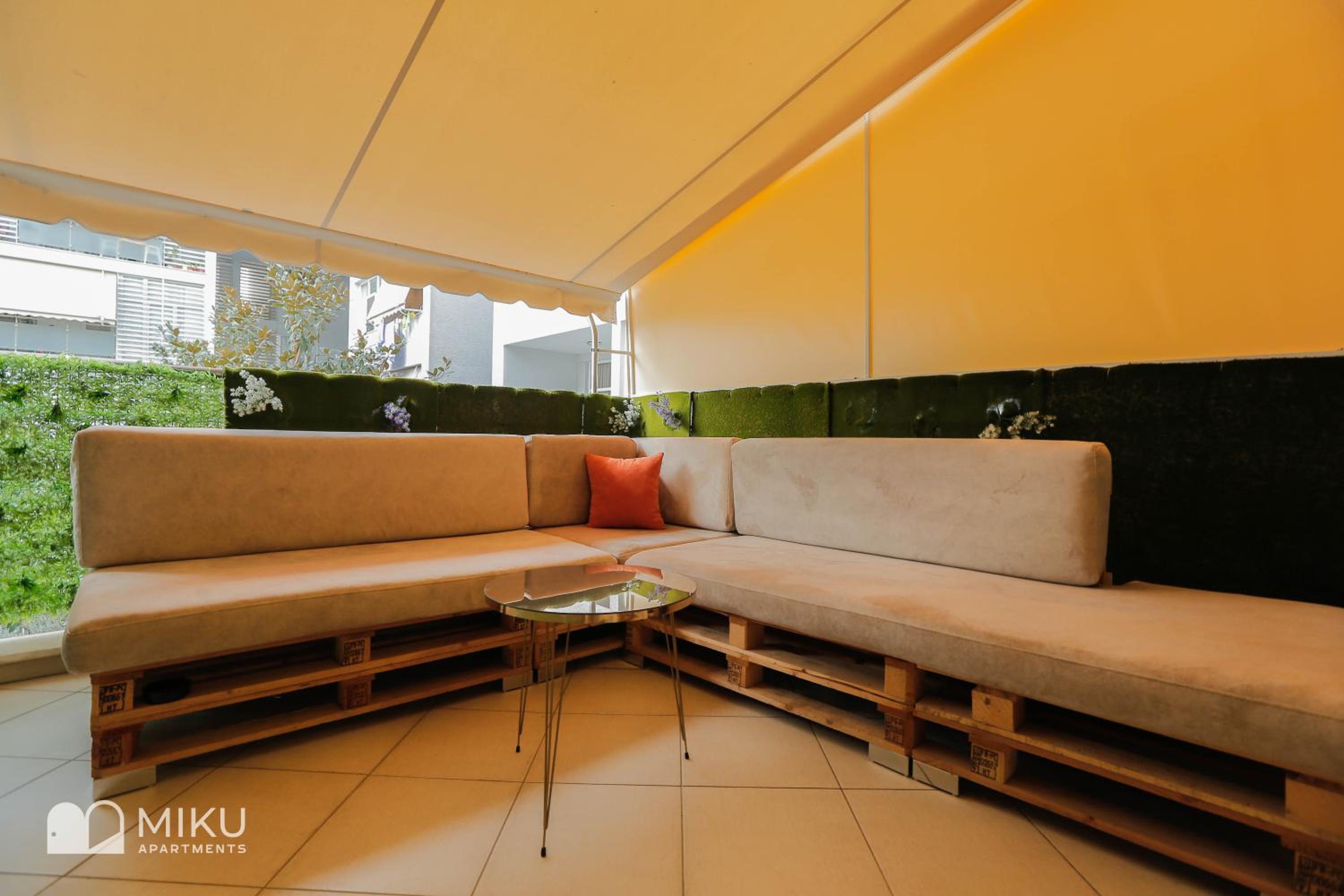 Miku Apartment - Perfect 1Bedroom At Komuna e Parisit