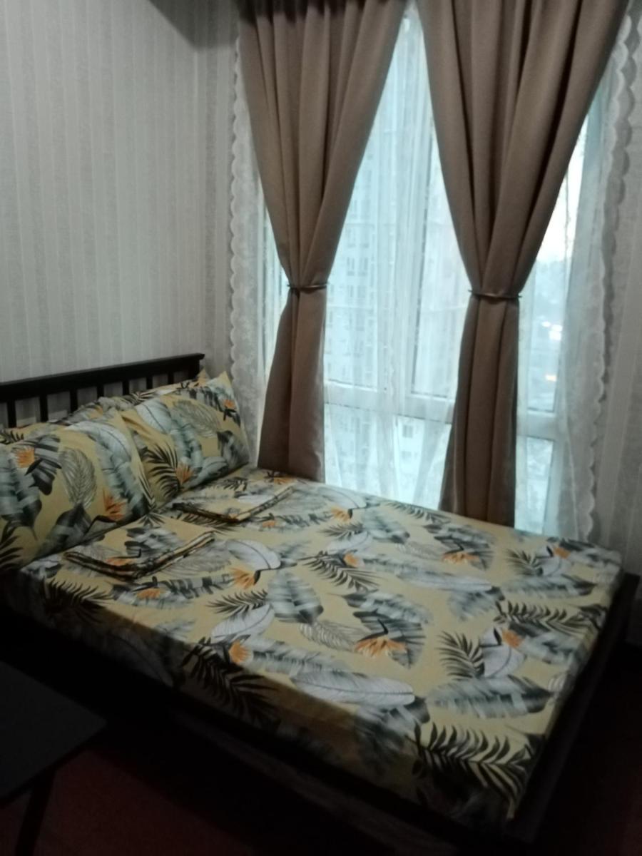 1 br. Condo -EDSA Makati view 5