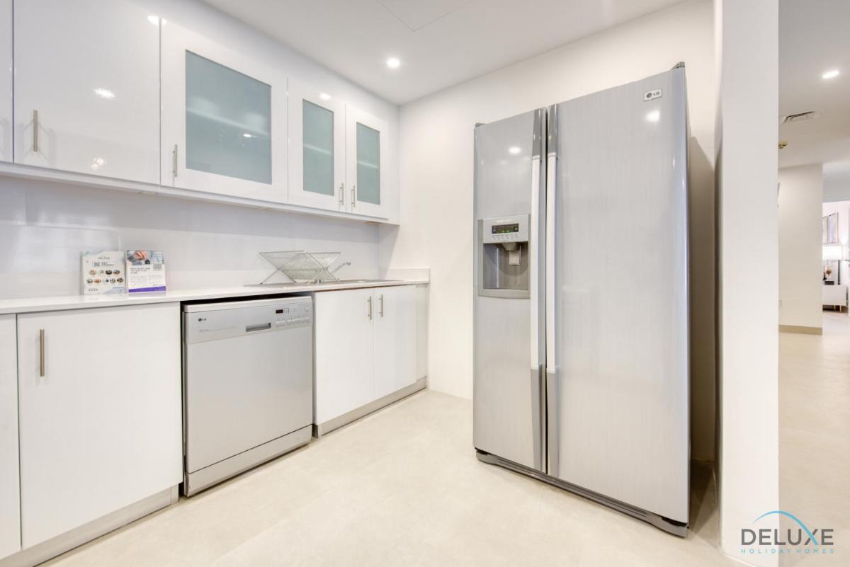 Immaculate 3BR at Sadaf 5 JBR by Deluxe Holiday Homes
