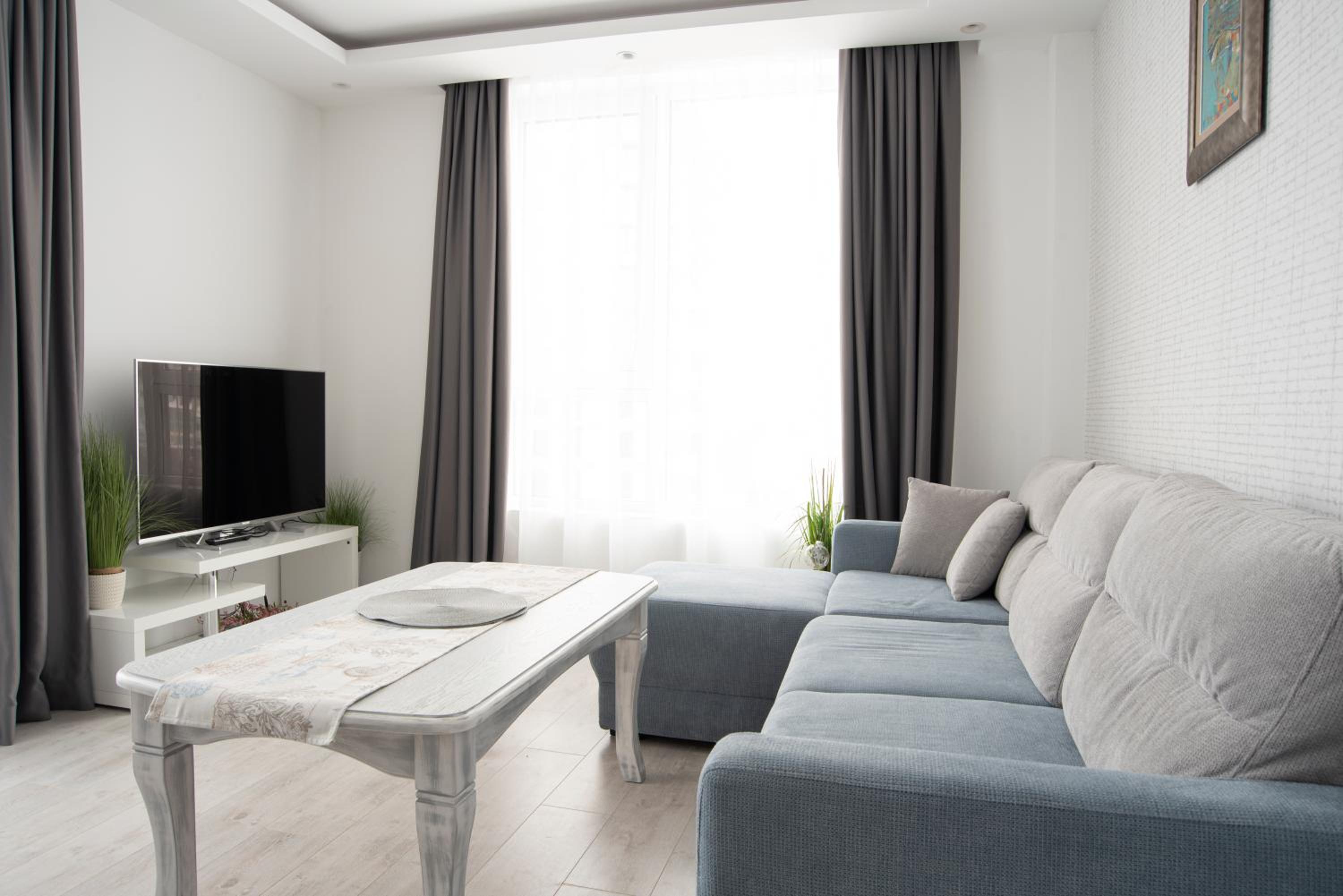 Sunny & Stylish Brand new 2bdr Apartment + Parking view 2