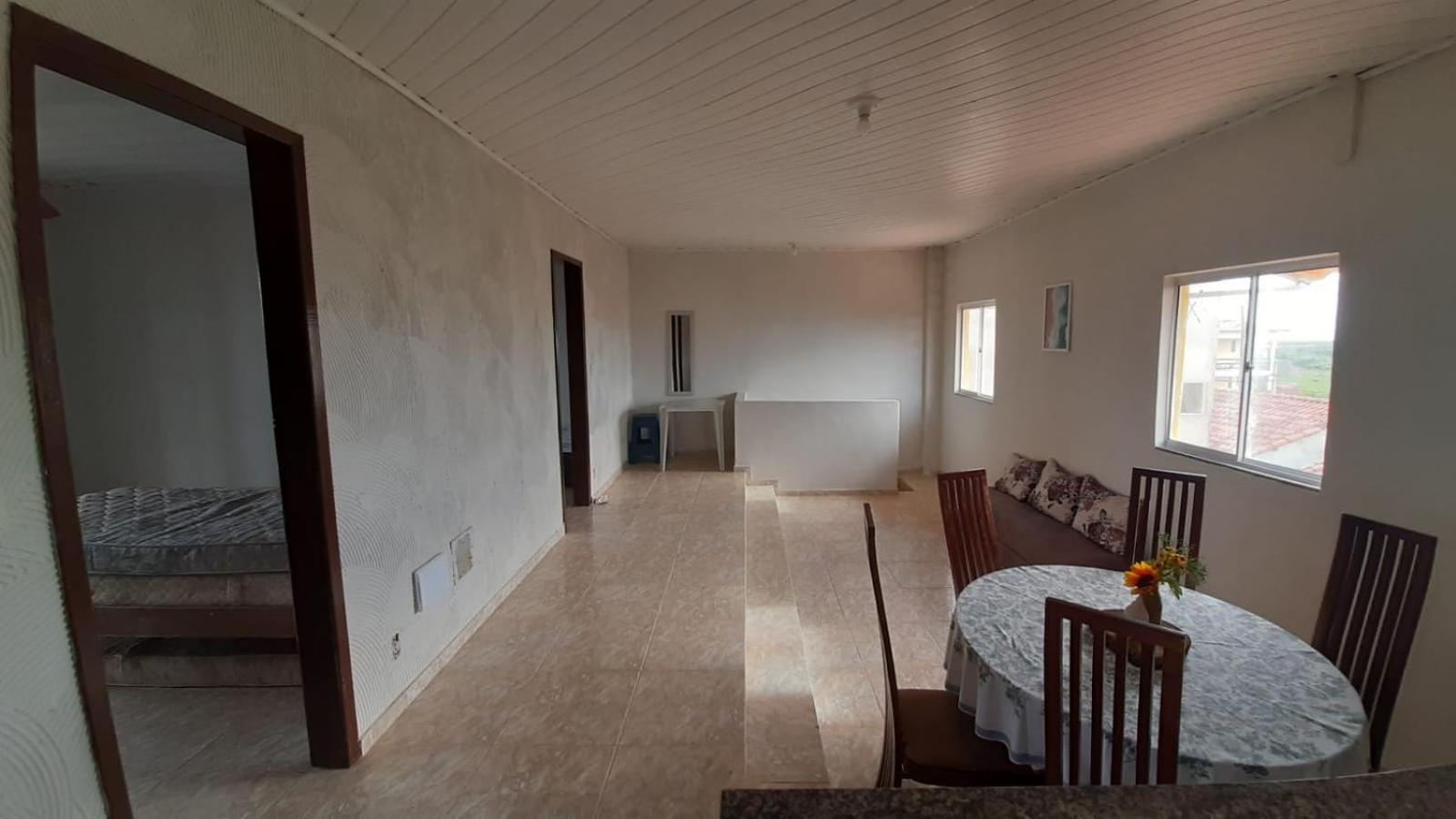 3º andar independente - Casa a 50m da praia com vista lateral para o mar