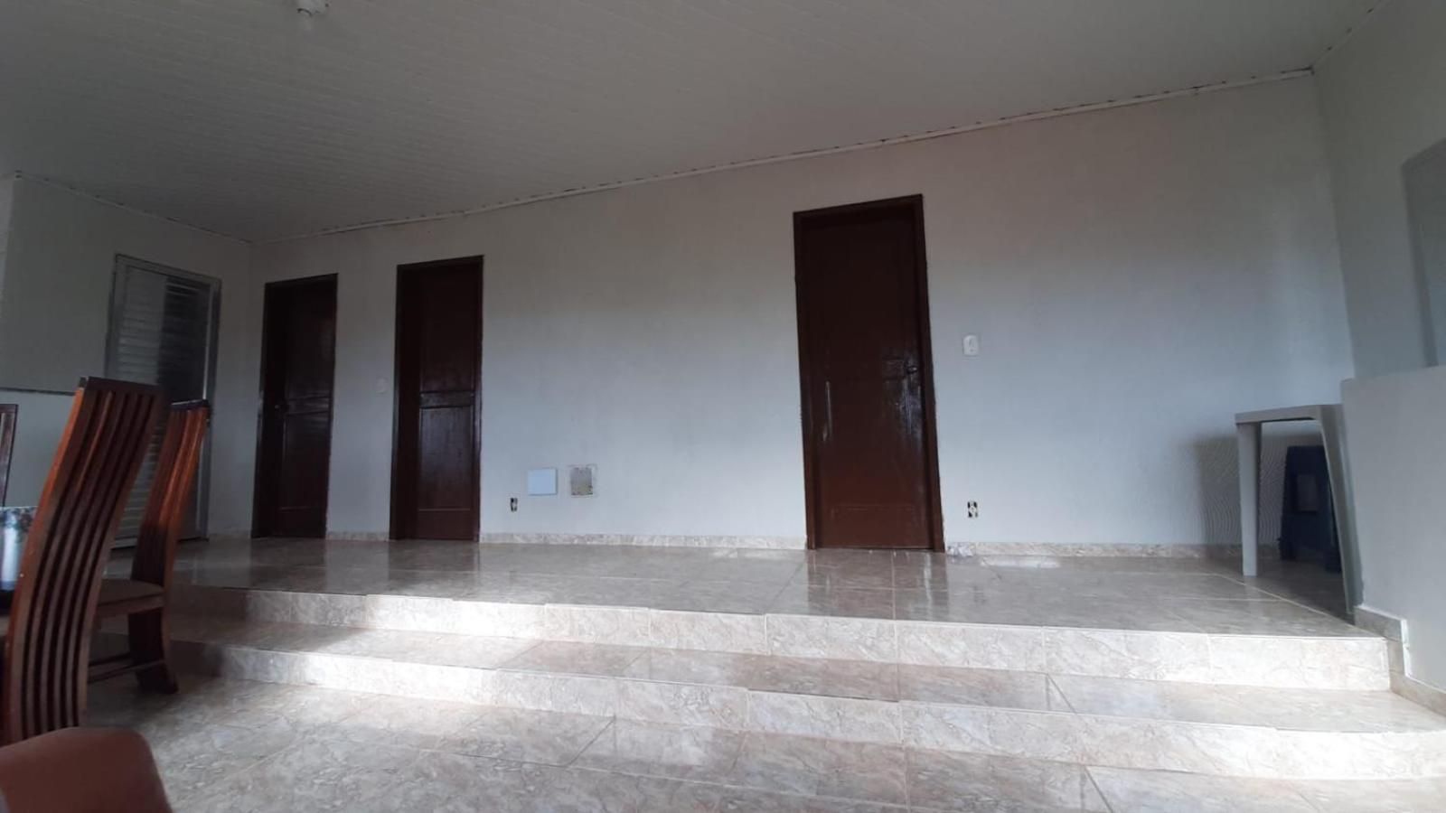 3º andar independente - Casa a 50m da praia com vista lateral para o mar