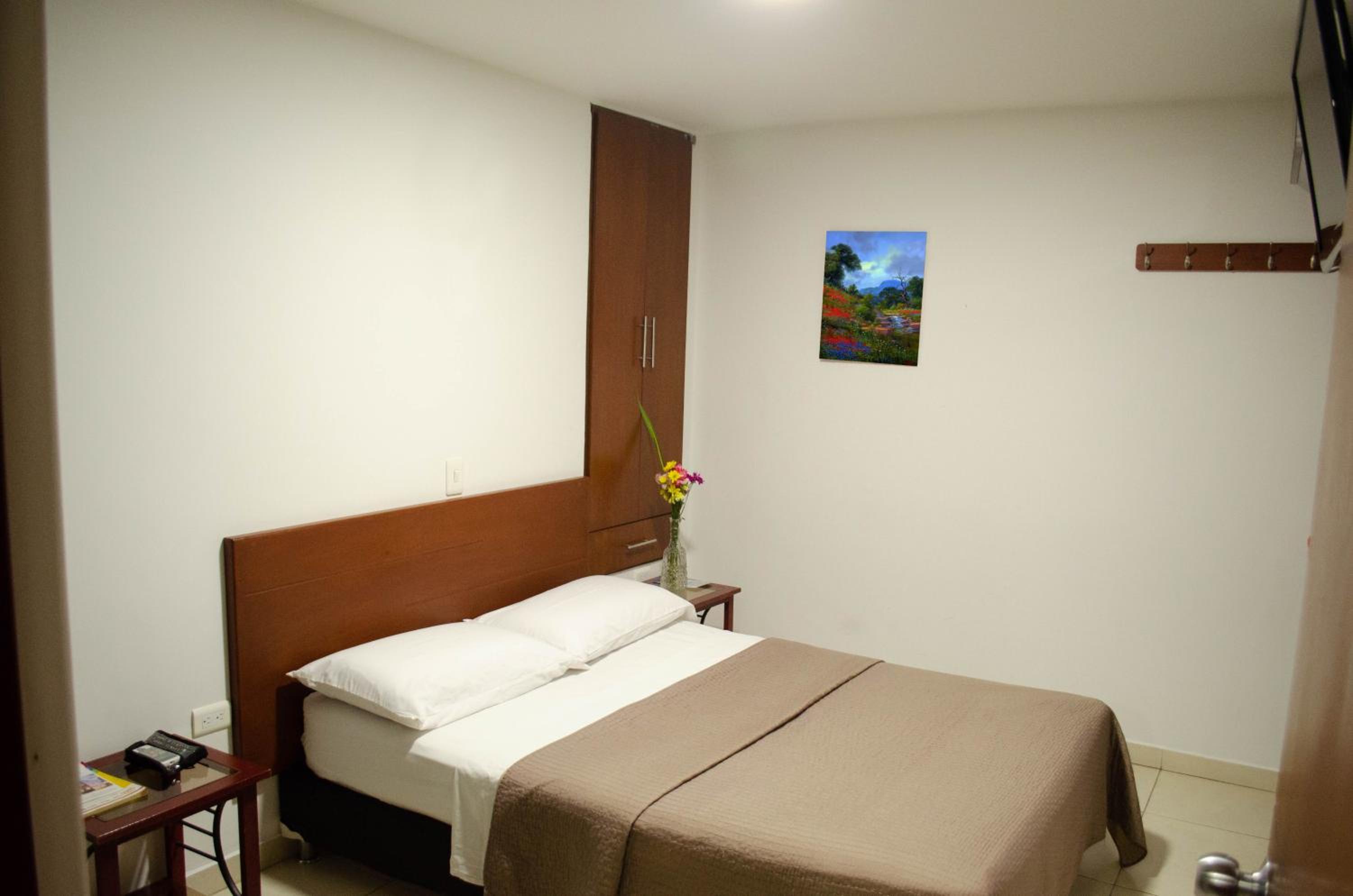 Hotel El Faro Buga en Buga — hotel room