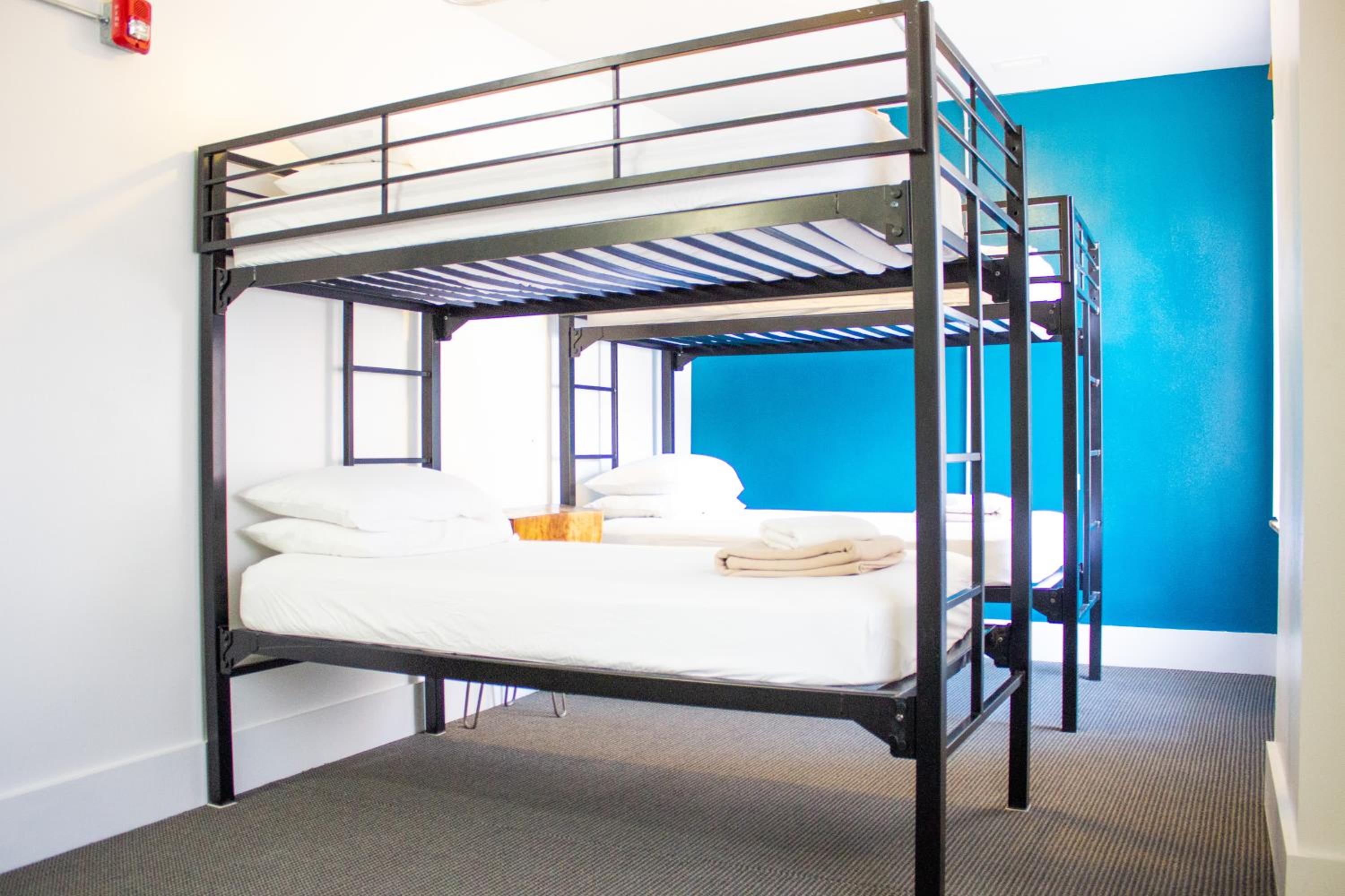 11th Avenue Hostel