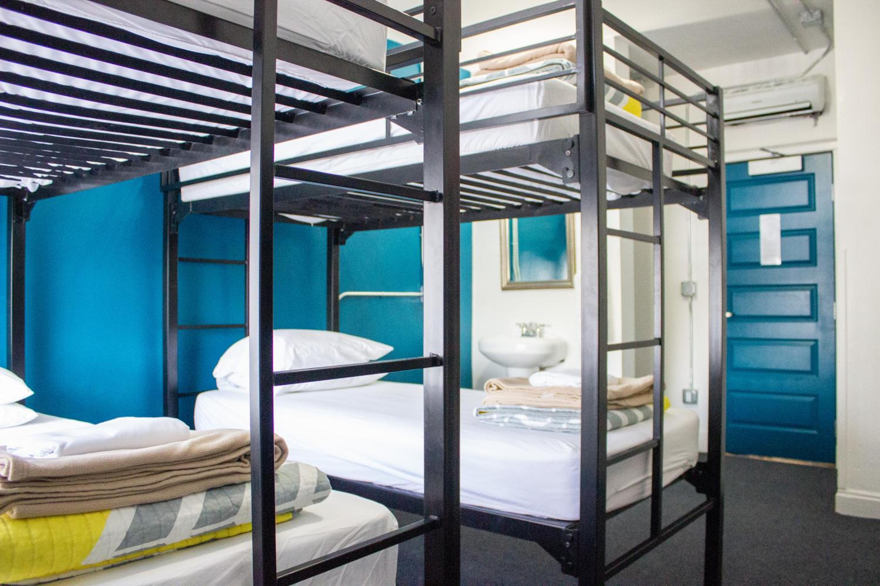 11th Avenue Hostel