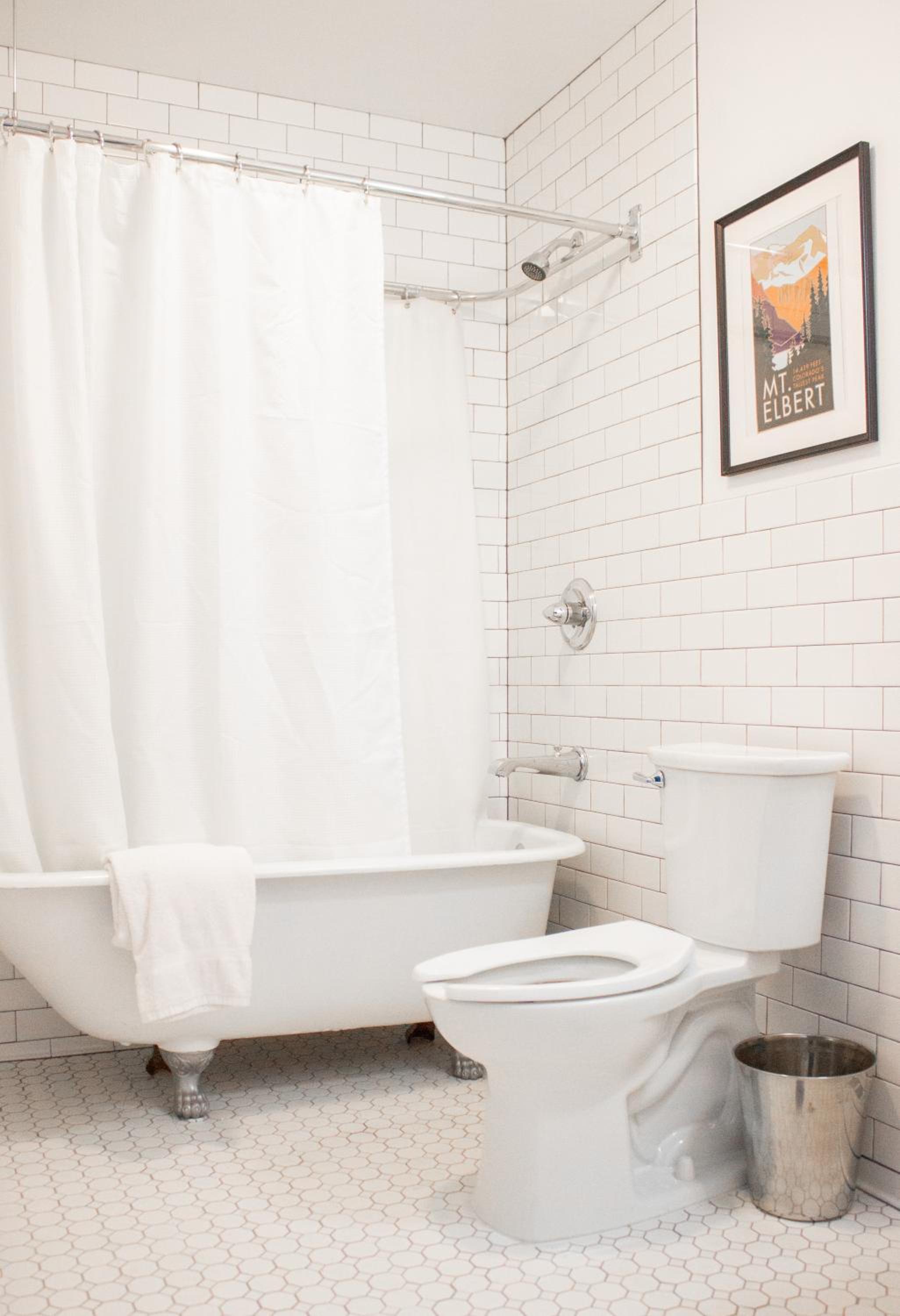 11th Avenue Hostel