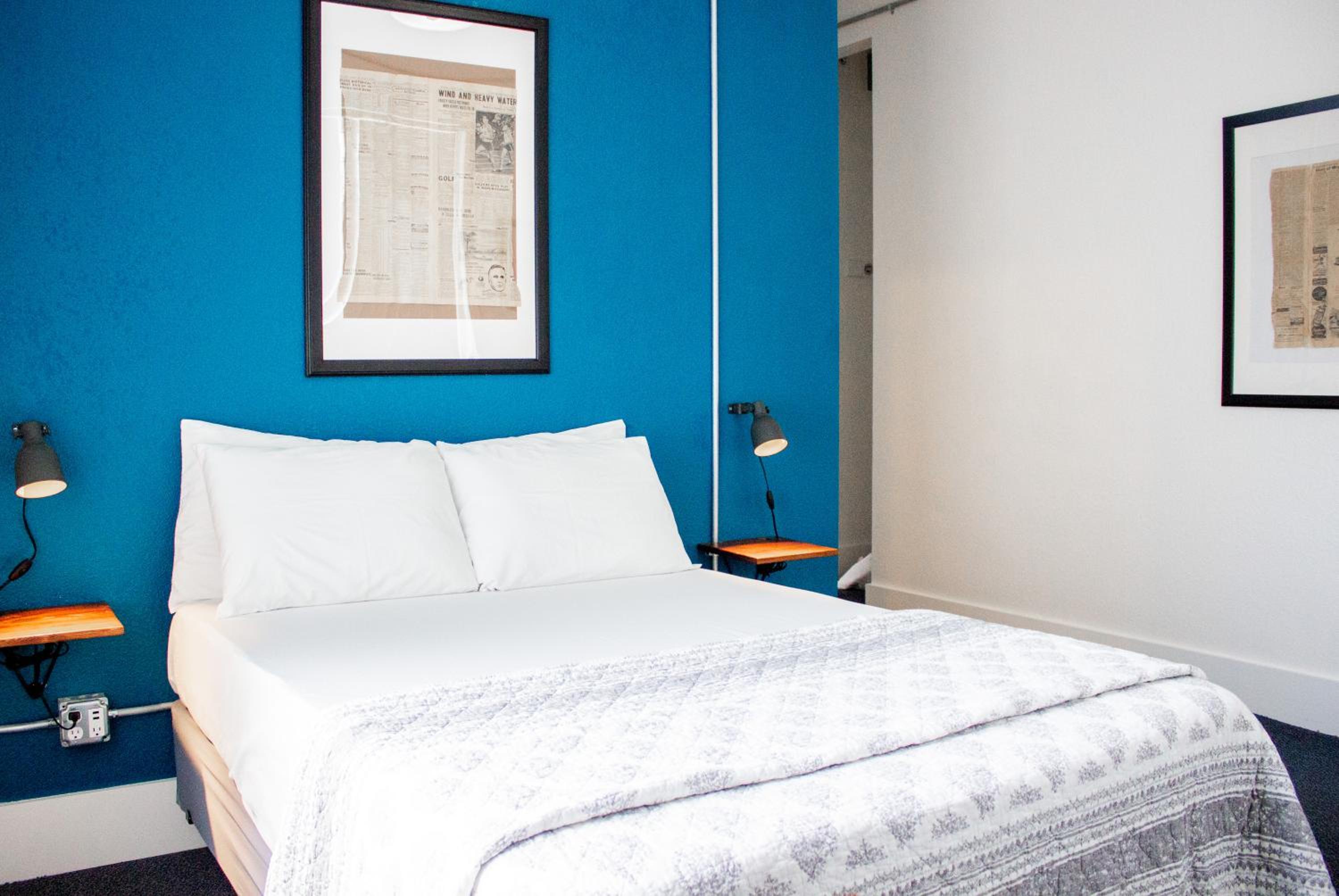 11th Avenue Hostel