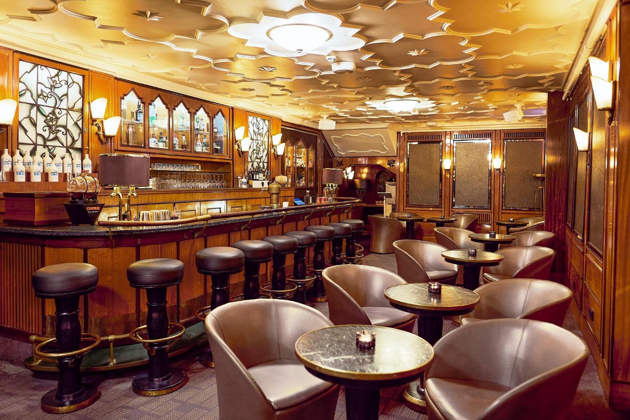 Hamburg Vacations - Reichshof Hotel Hamburg - Property Image 1