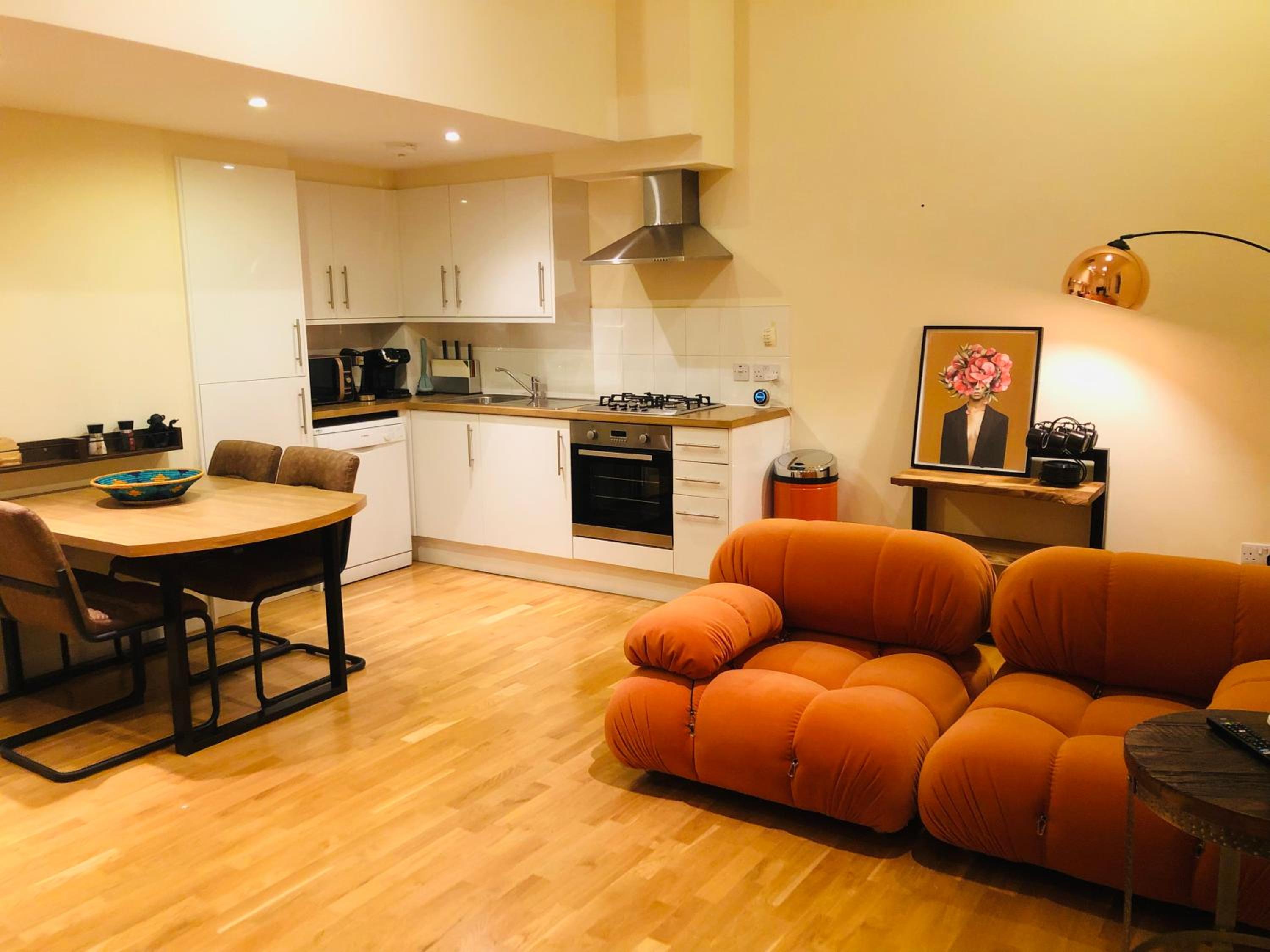 Hotel 2 Bed 2 Bath With Private Parking