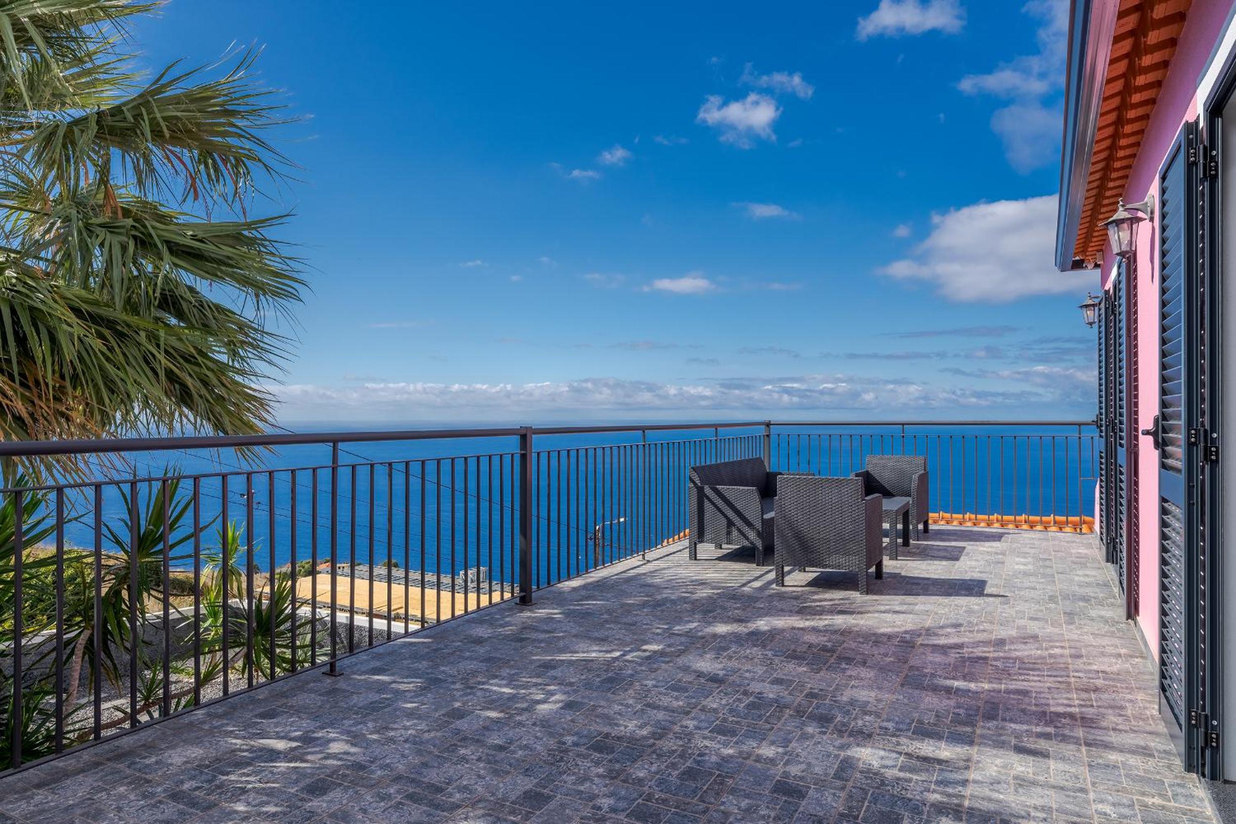 Villa Rosa with private pool by Holiday Rental Madeira
