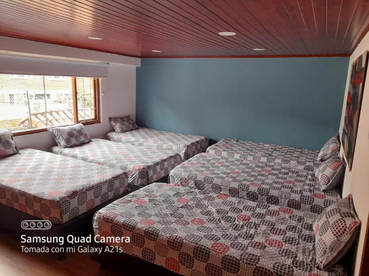 acogedor Hostal usaquen la parada del tren