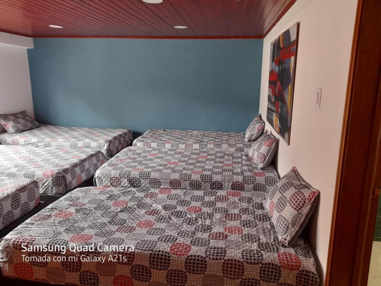 acogedor Hostal usaquen la parada del tren