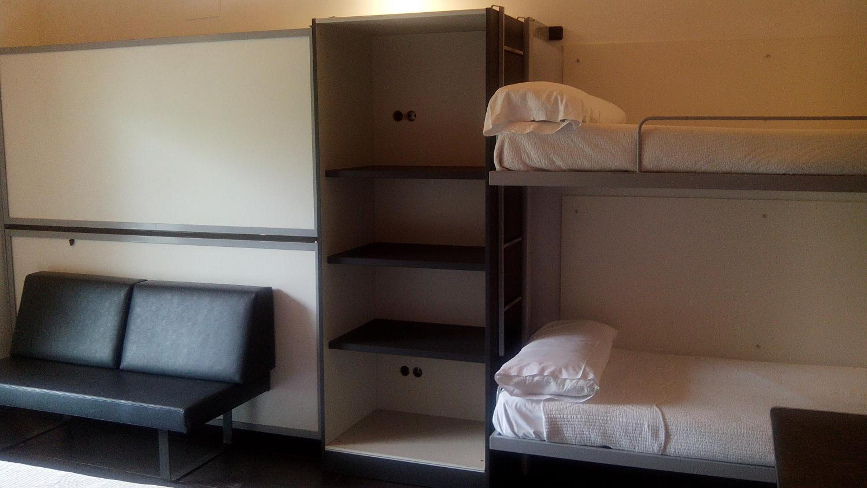 Albergue/Auberge ULIA Youth Hostel