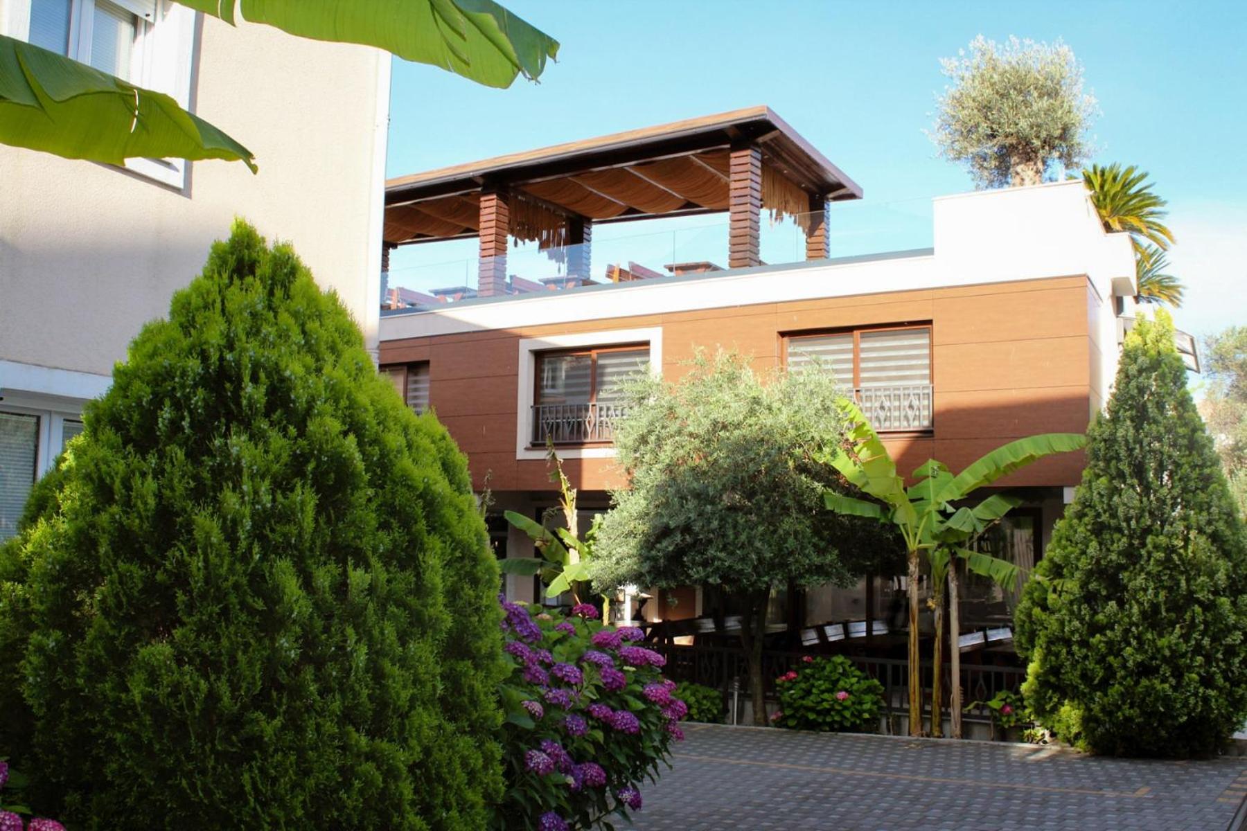 Sun Village Aparthotel view 4