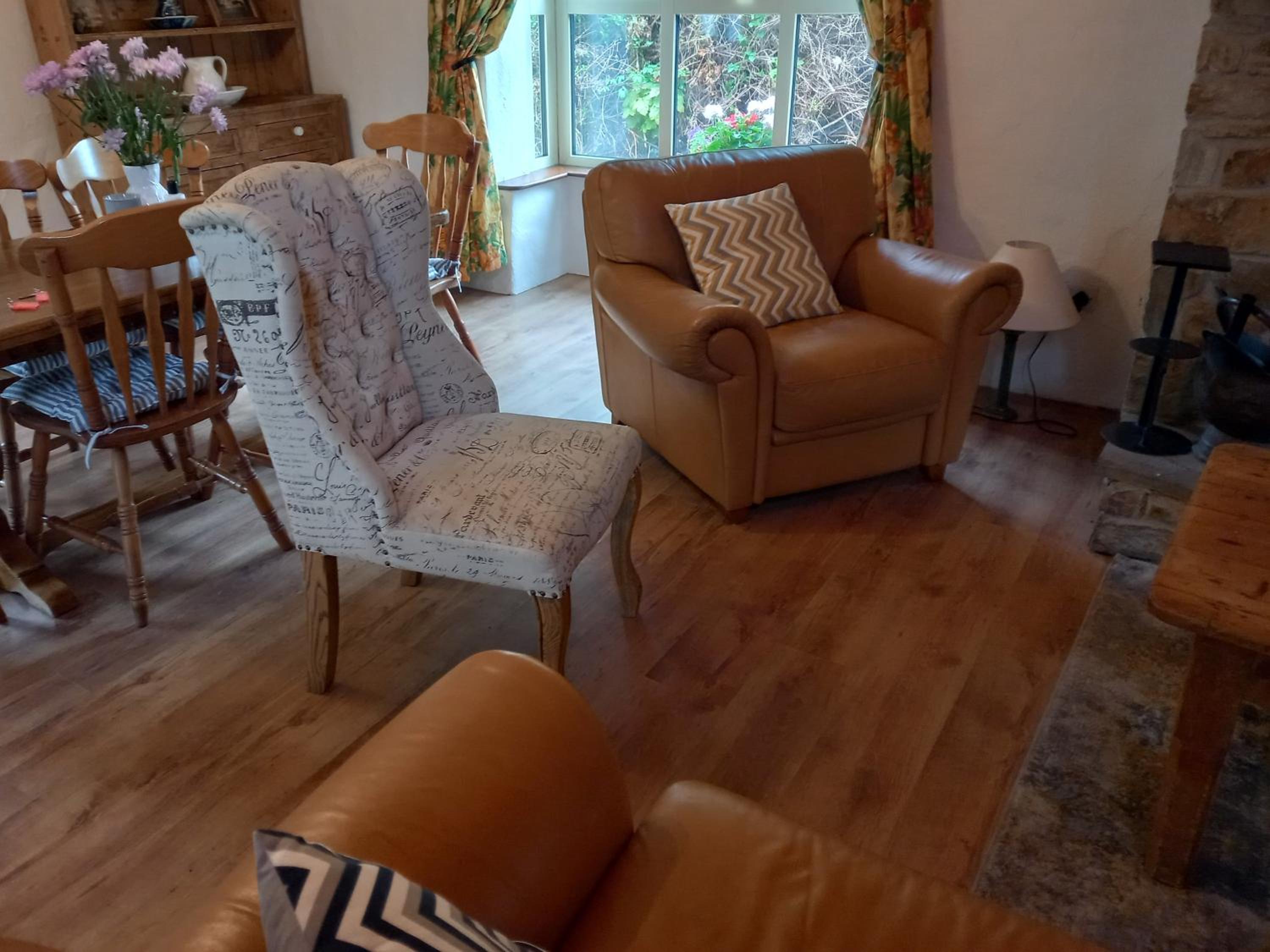Cheerful Cottage view 4