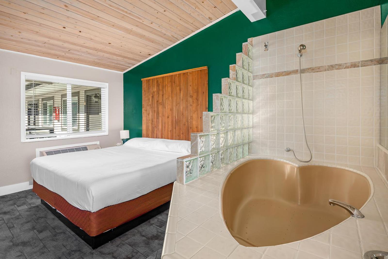 The Inn at Boatworks, Lake Tahoe - Property Image 16