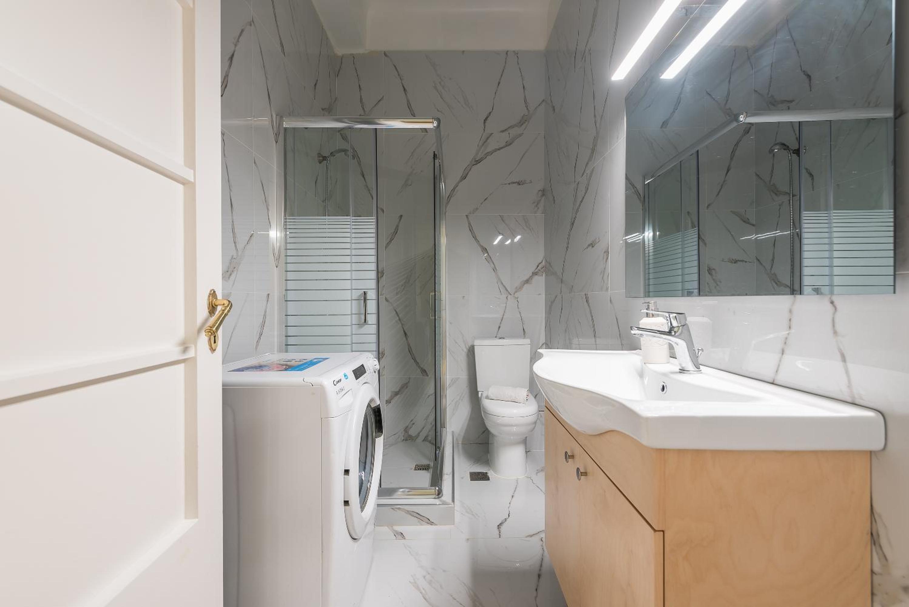 Victoria Prestige Suites Apartments