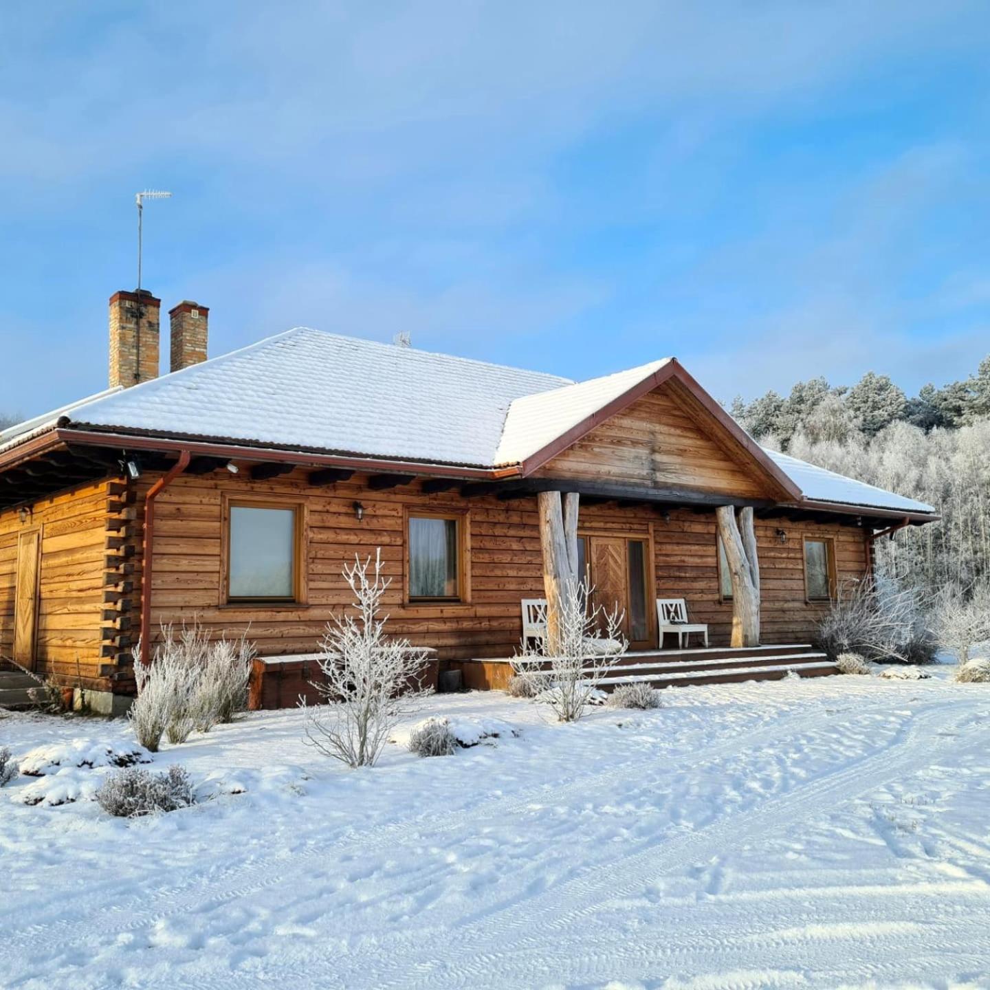 Dworek Ogrodniki, całoroczny dom wakacyjny na wyłączność, basen, sauna, las, staw rybny, altana grillowa, ognisko, pianino, kominek, piec chlebowy, duża og view 3