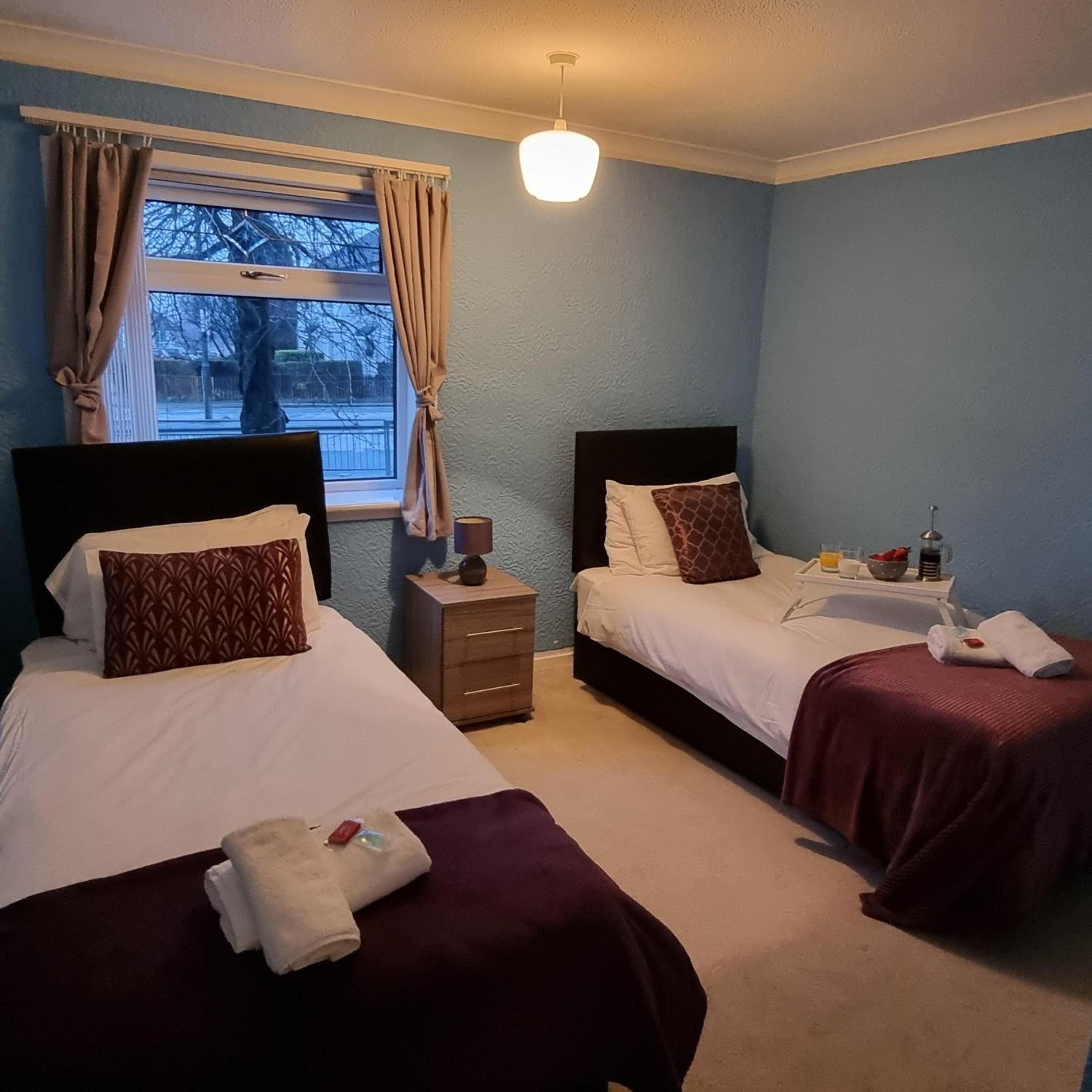 PREMIER - Whifflet Apartment view 5