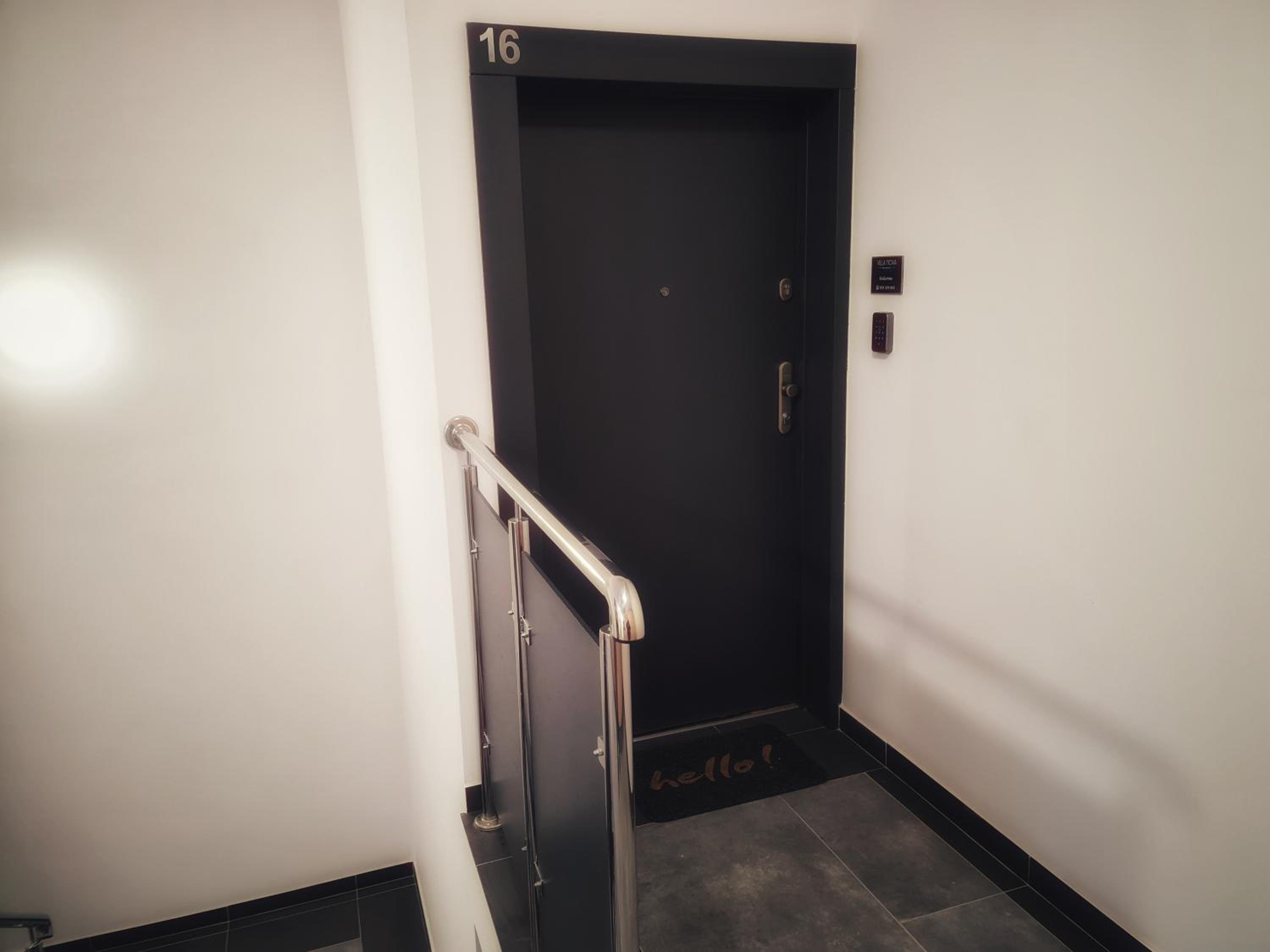 Photo 11