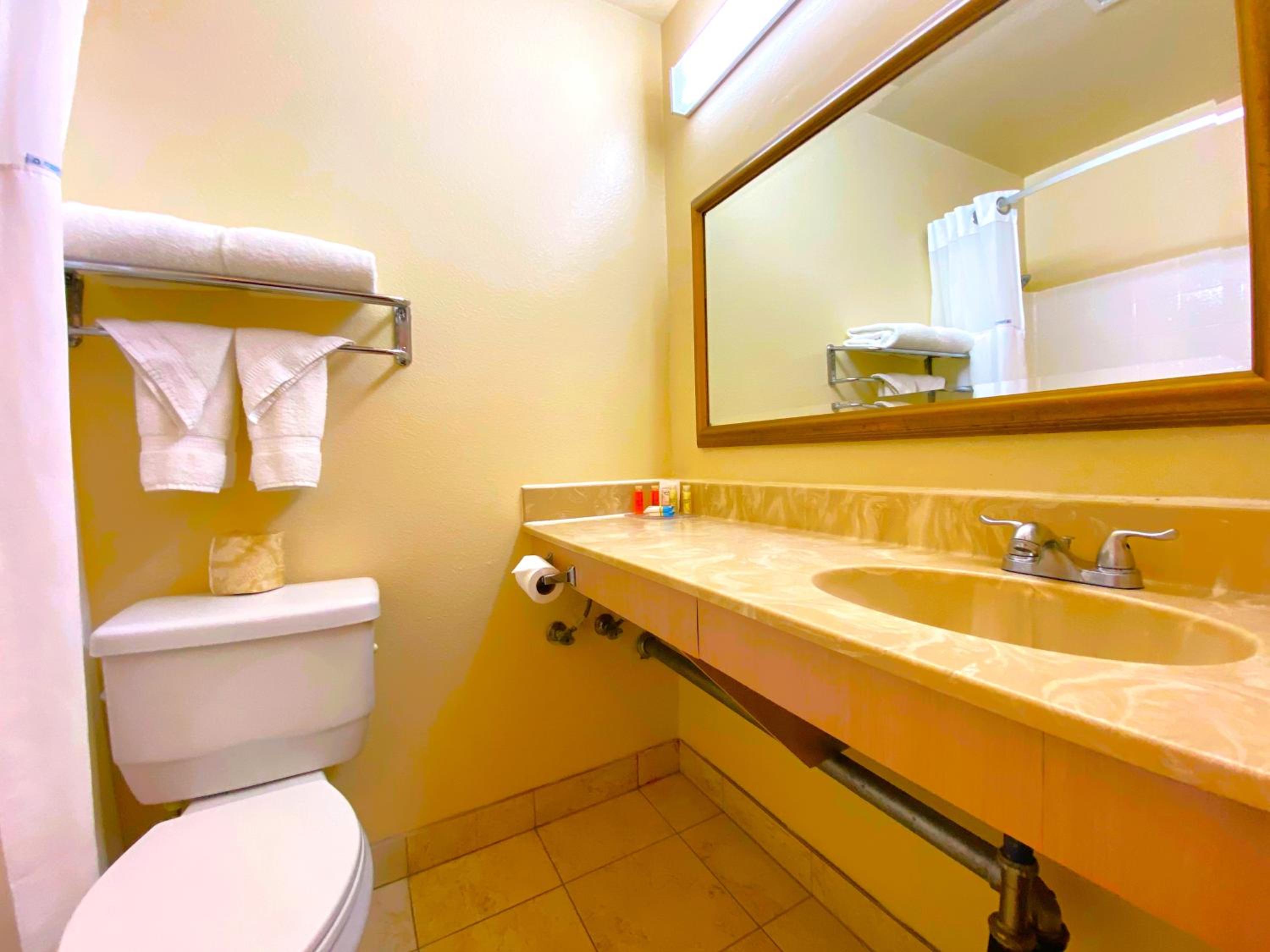 Ramada by Wyndham Los Angeles/Wilshire Center