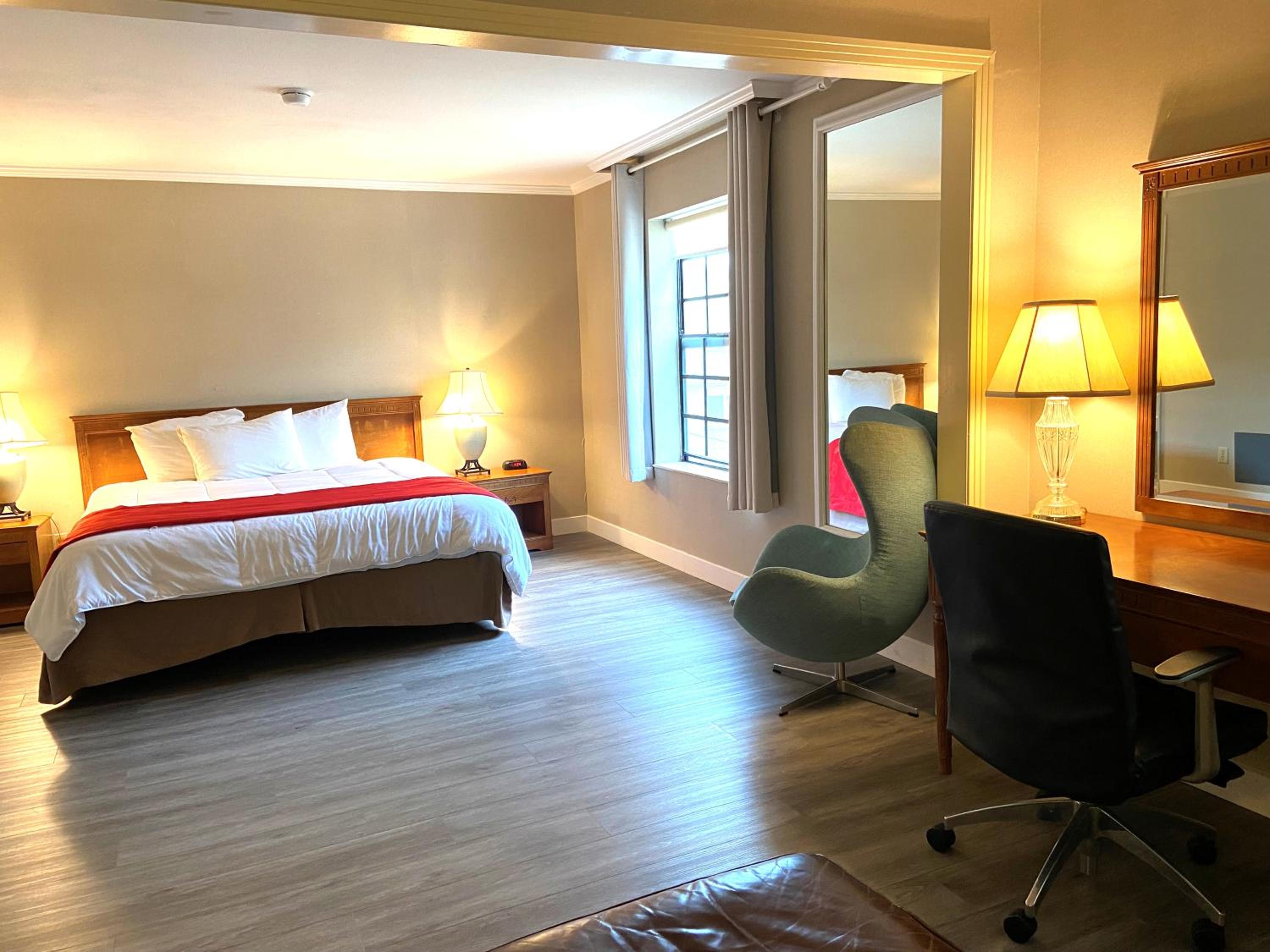 Ramada by Wyndham Los Angeles/Wilshire Center