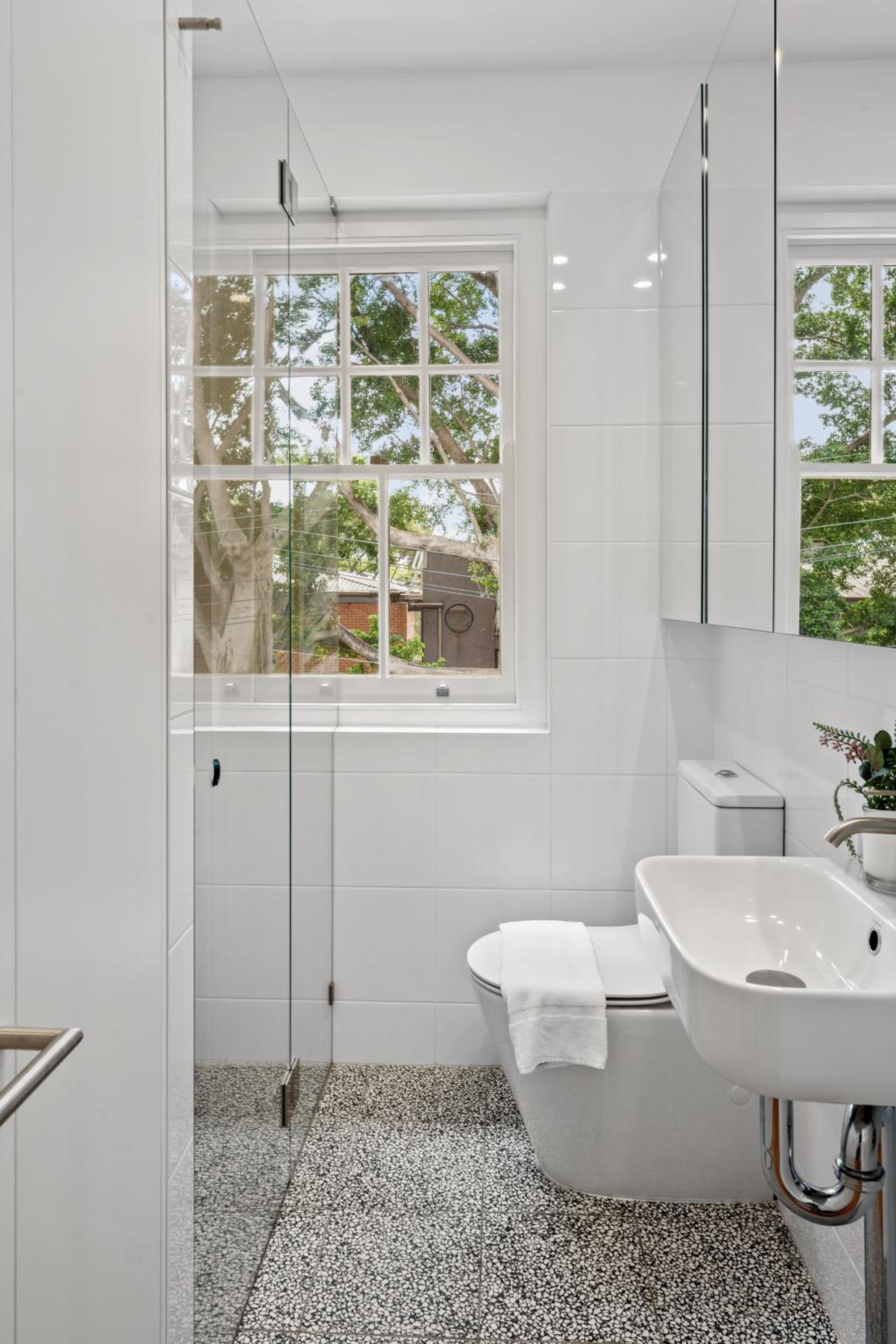 Mulwarree Avenue Apartments by Urban Rest