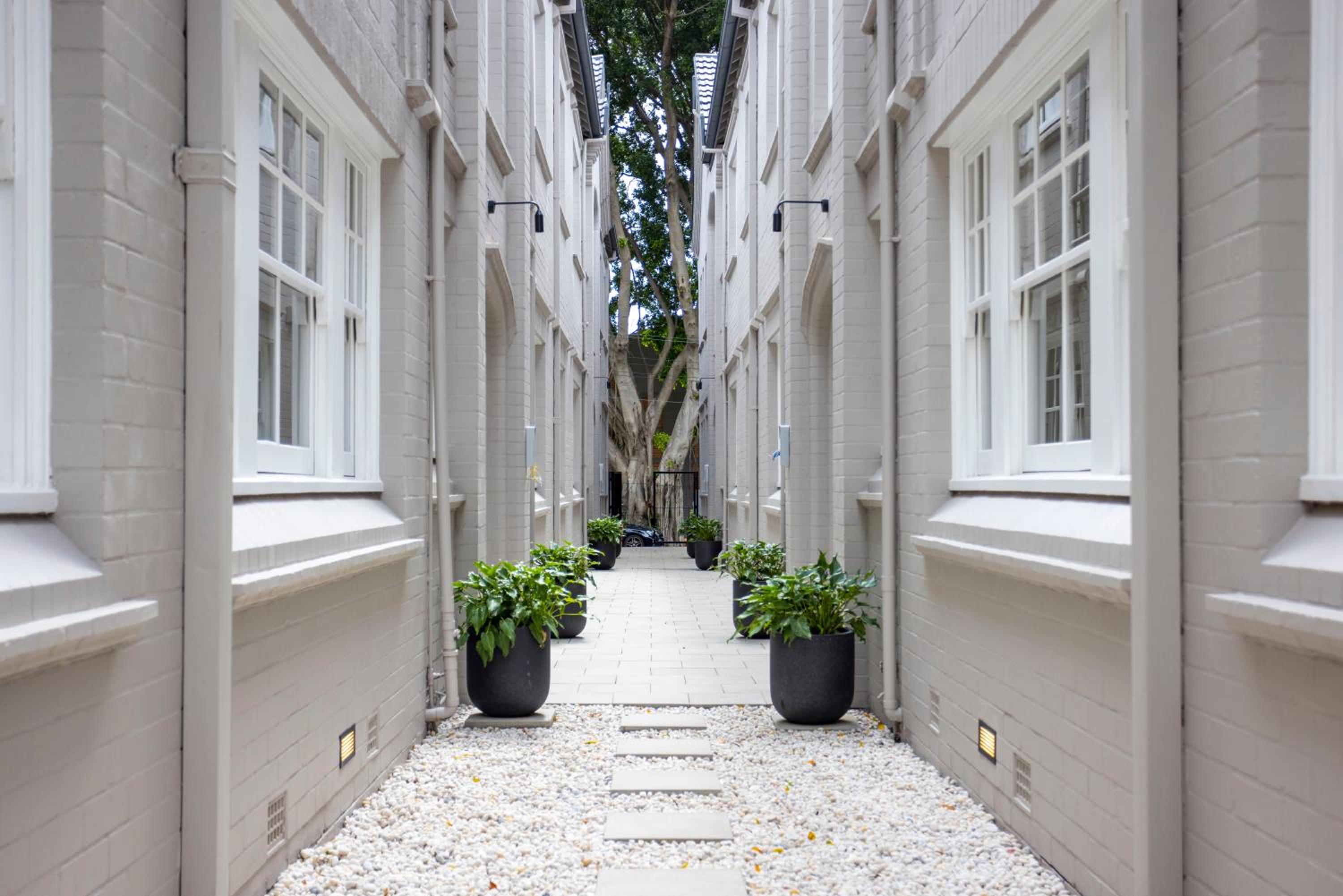 Mulwarree Avenue Apartments by Urban Rest