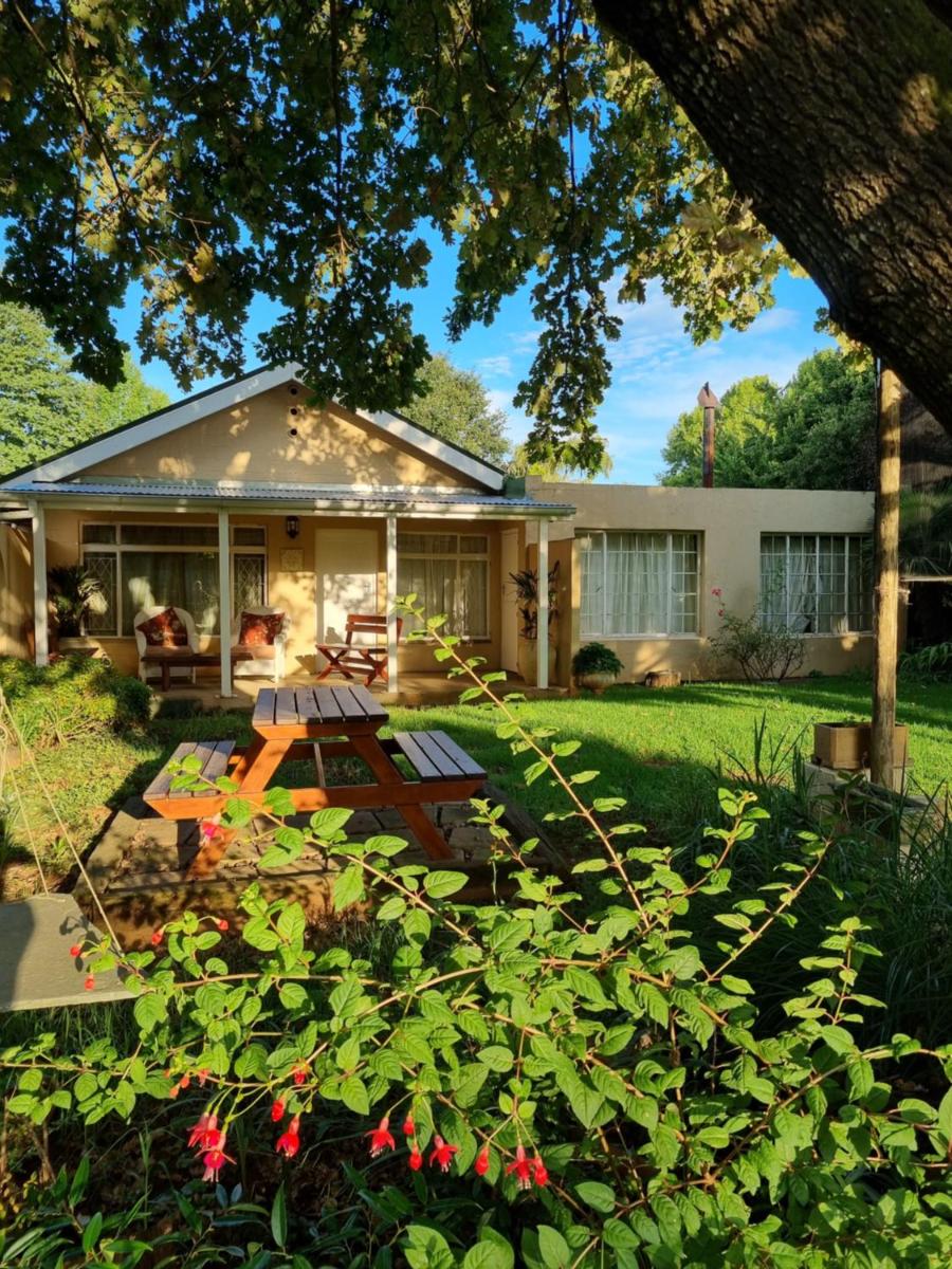 Yellowwood Cottage view 3