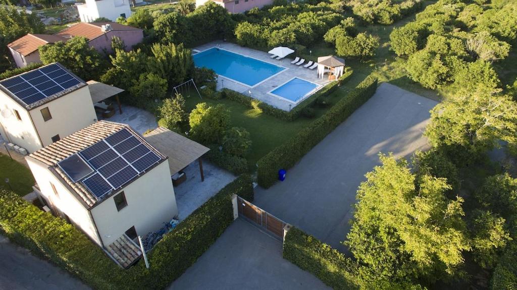 Ville dell'Eden con 9 camere da letto in 6 unità abitative photo 2