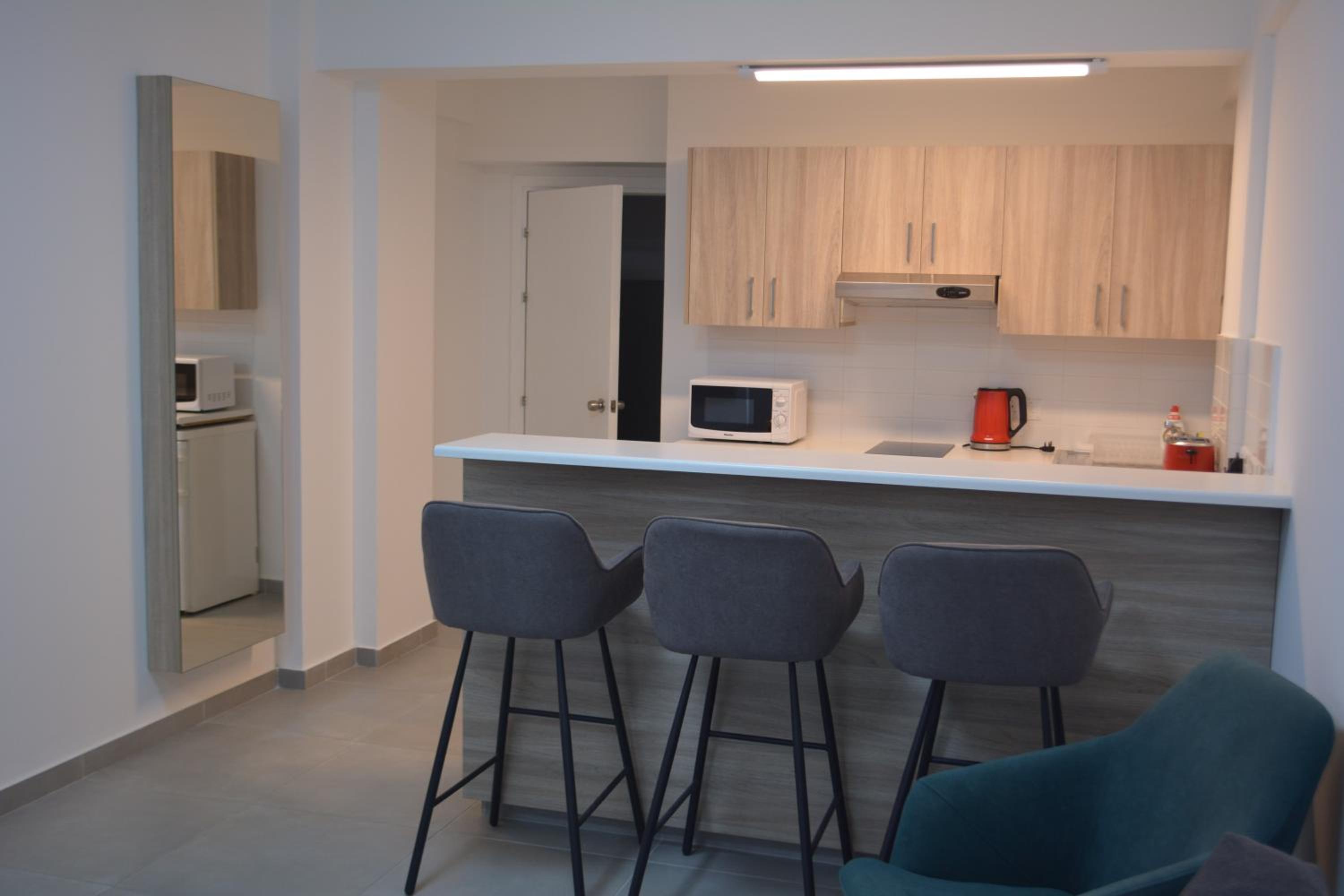 Les Palmiers Sunorama Beach Apartments