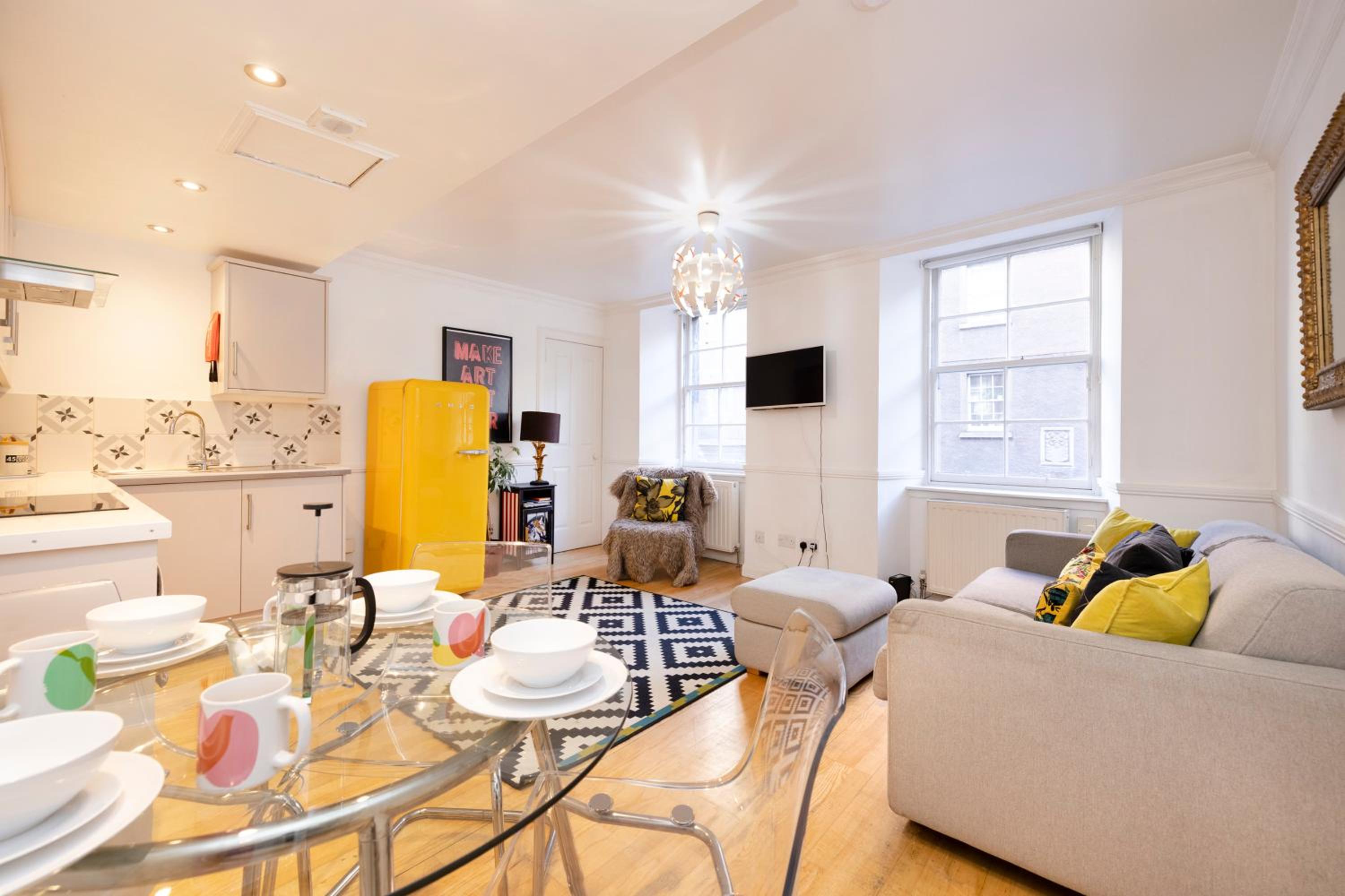 JOIVY Charming Home with Patio Nearby the Castle view 2