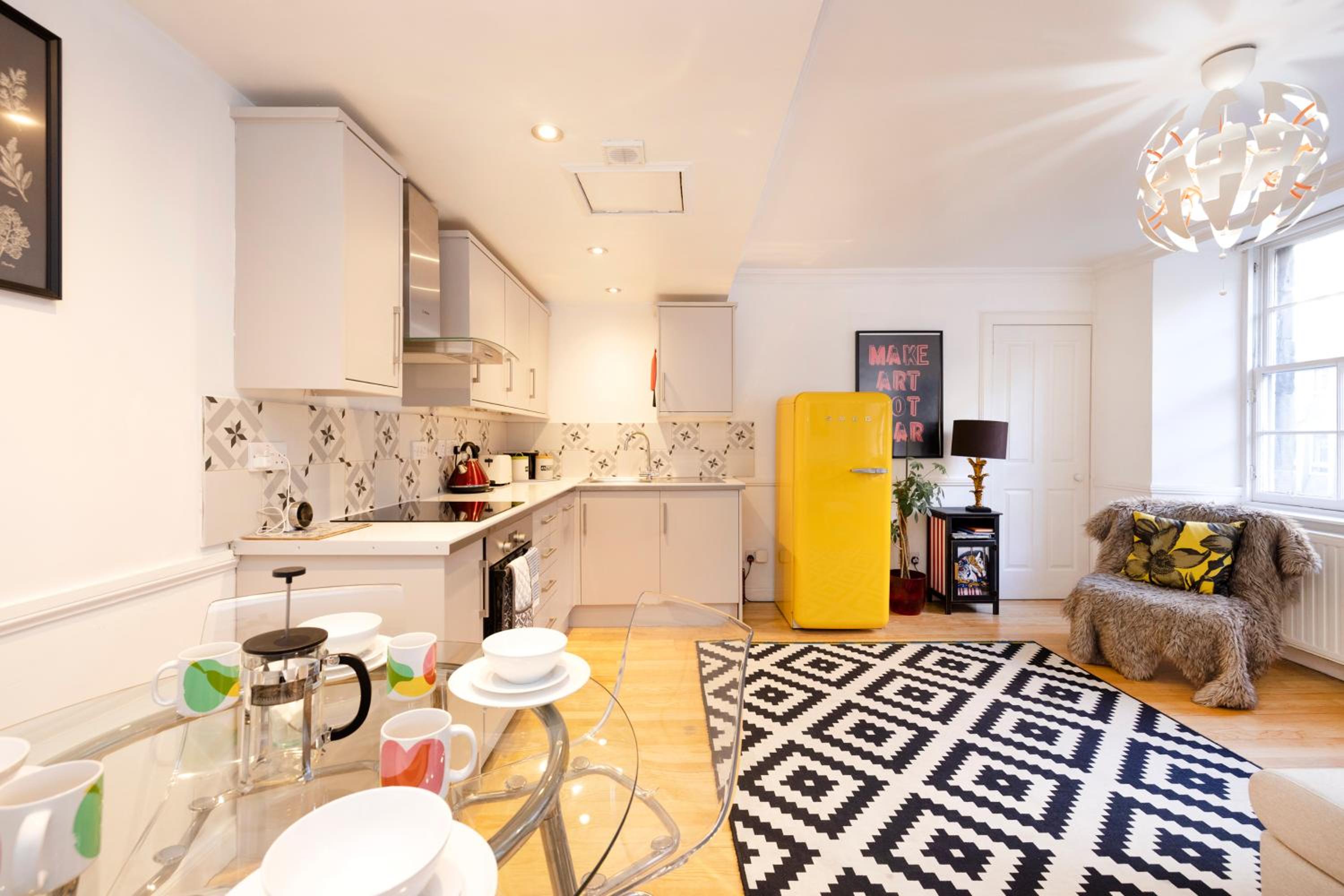 JOIVY Charming Home with Patio Nearby the Castle view 5