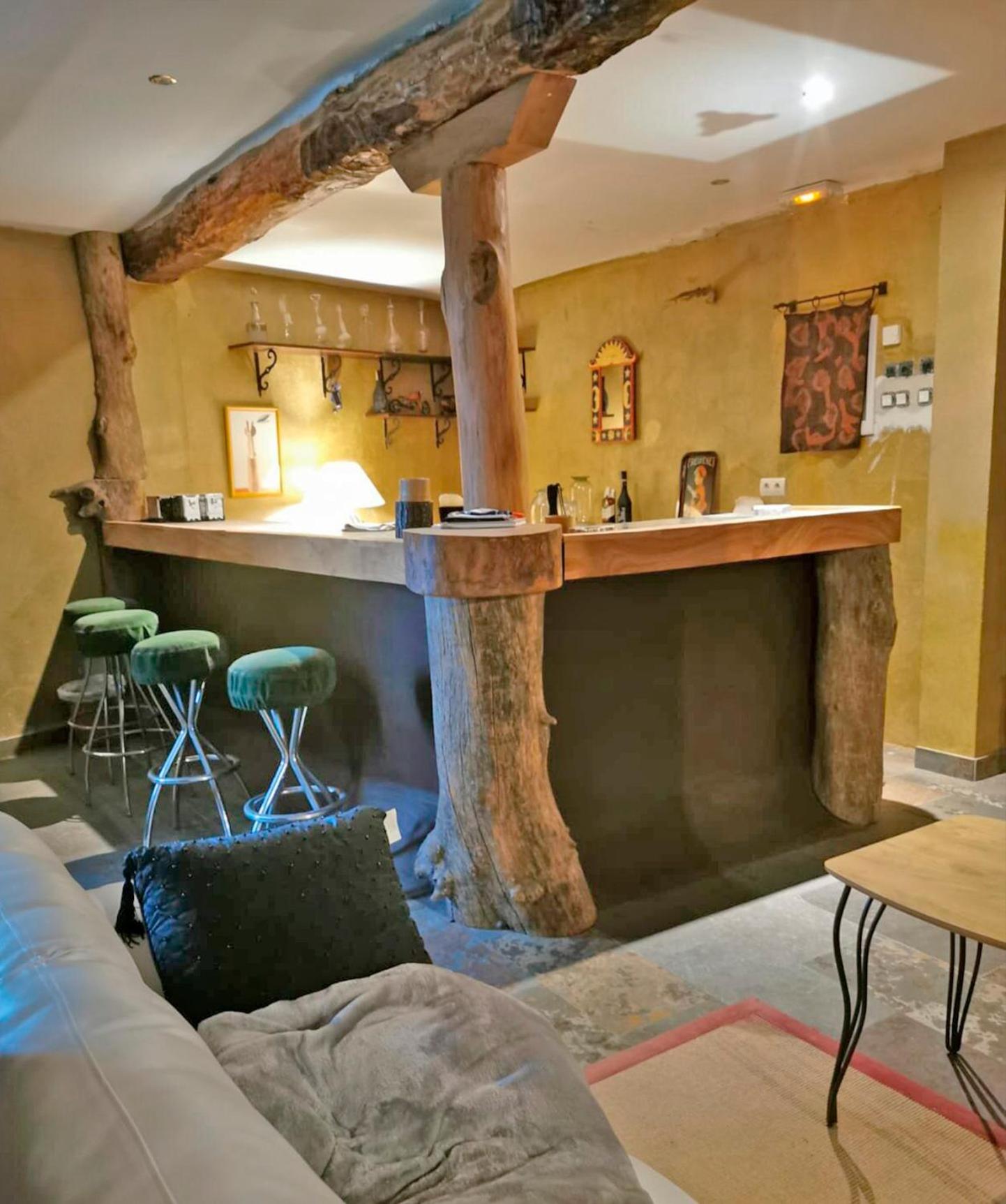 CASA PARISEO con Jacuzzi, Chimenea, BBQ, Bar y mucho más view 4