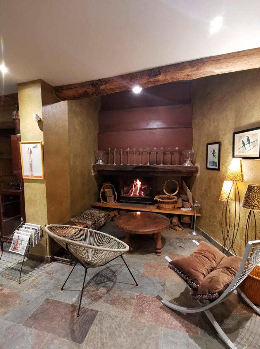 CASA PARISEO con Jacuzzi, Chimenea, BBQ, Bar y mucho más view 3