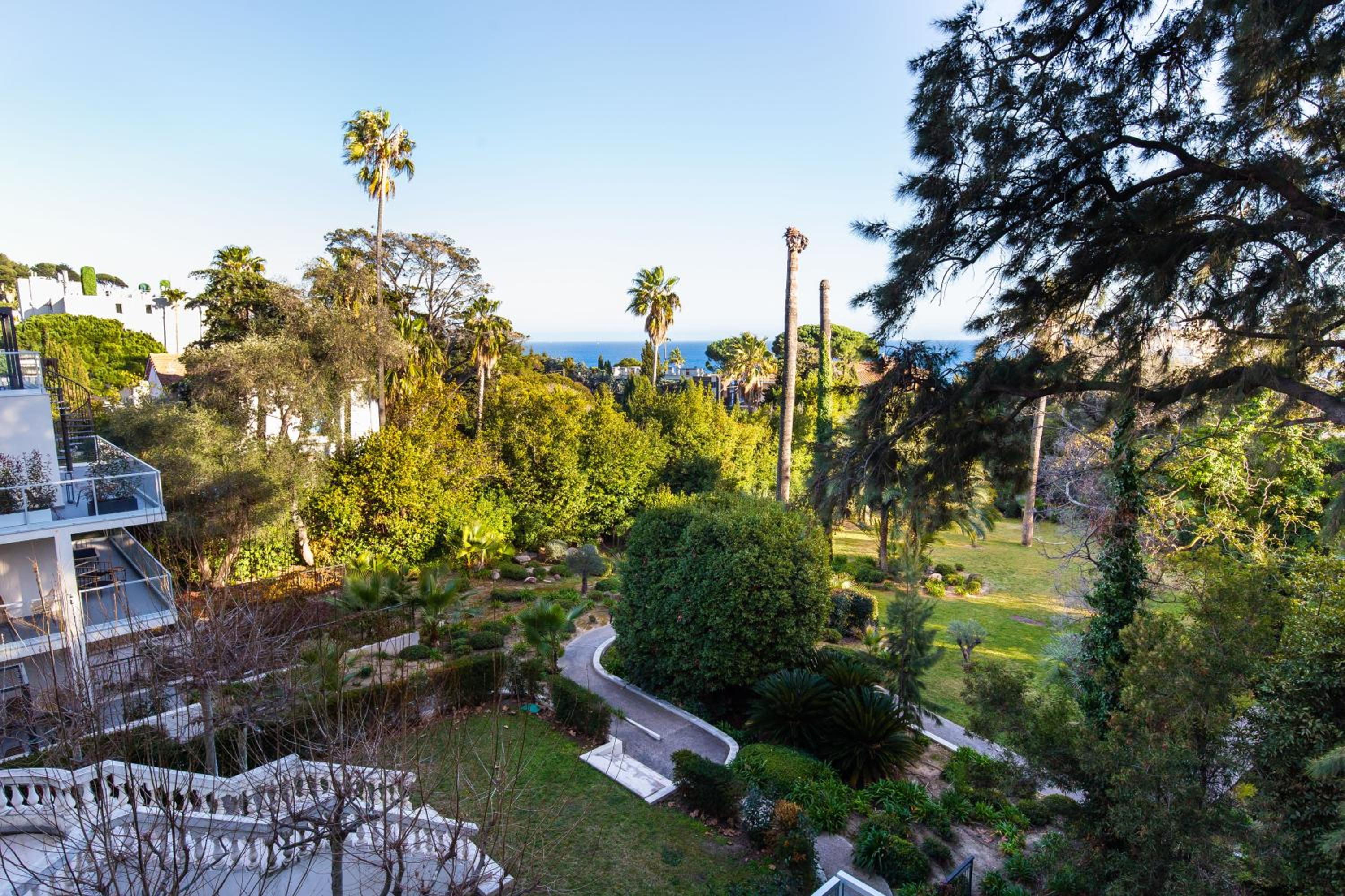 Luxury Apartments Jardins d'ARLIAS by Sweett